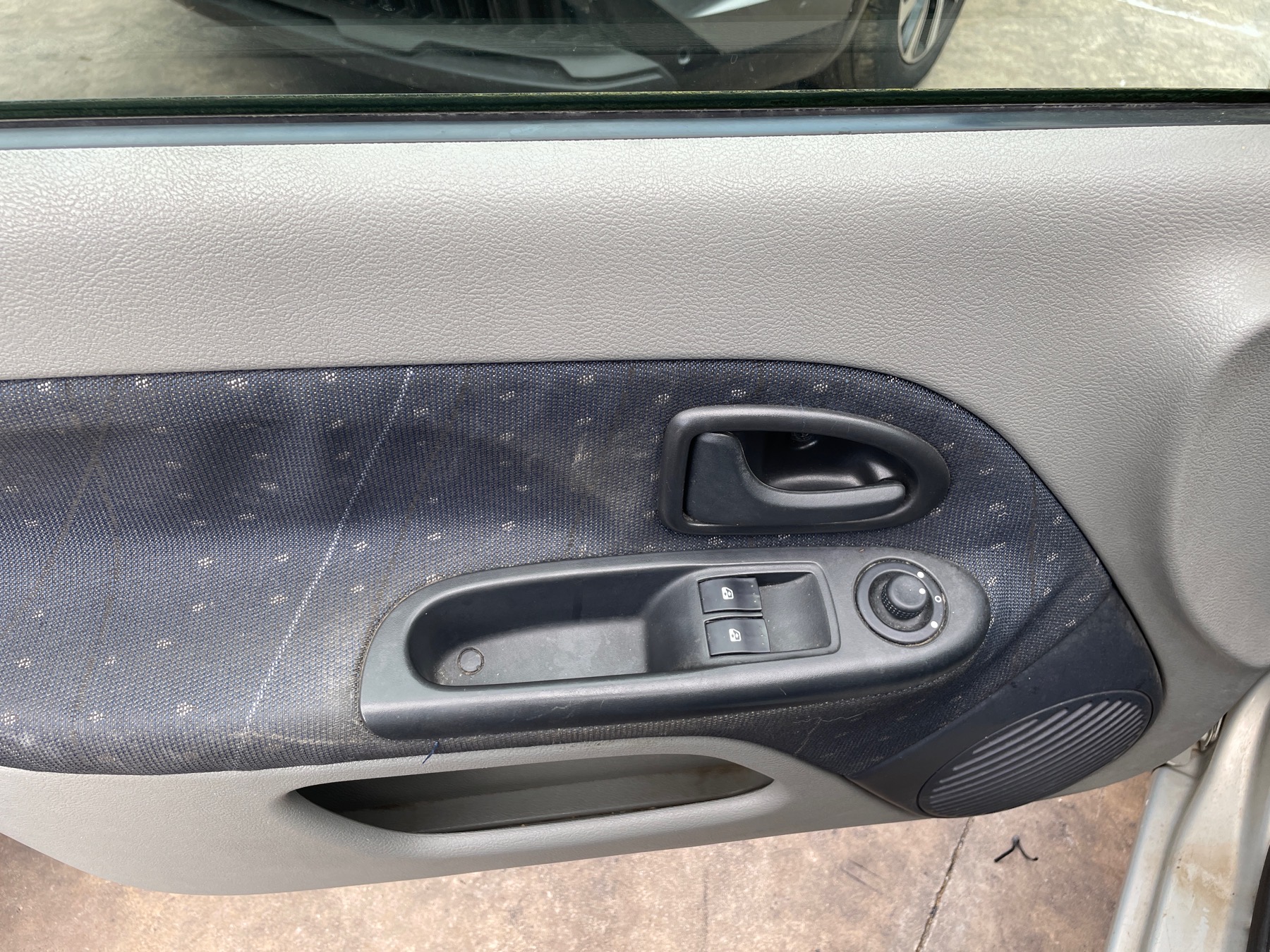 Image RENAULT CLIO 2