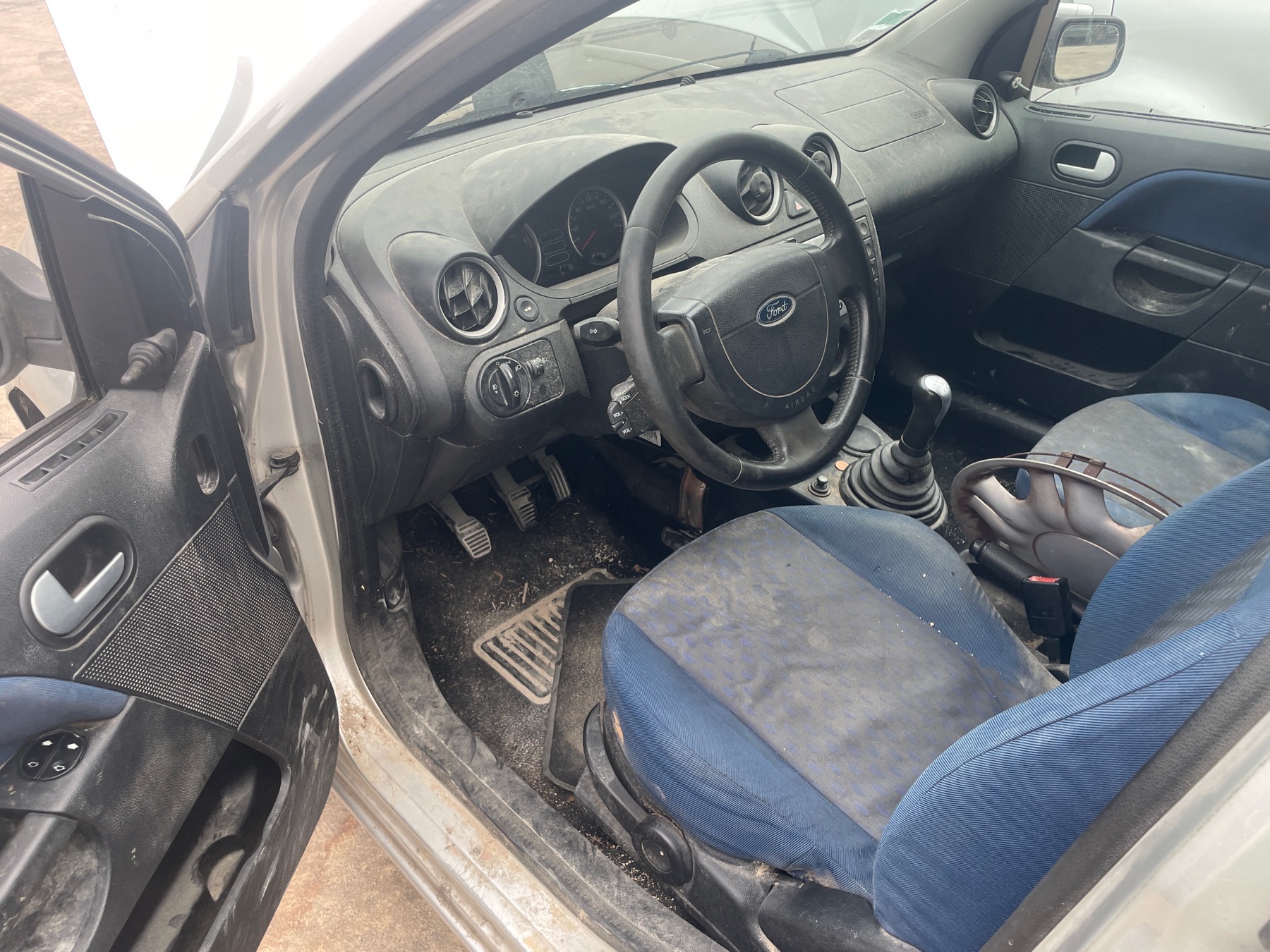 Image FORD FIESTA 5