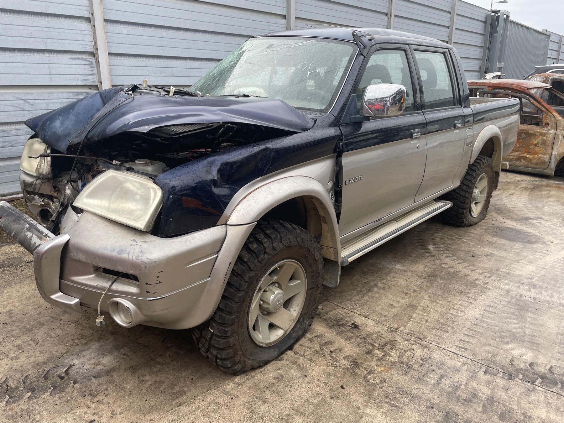 Image MITSUBISHI L 200 2