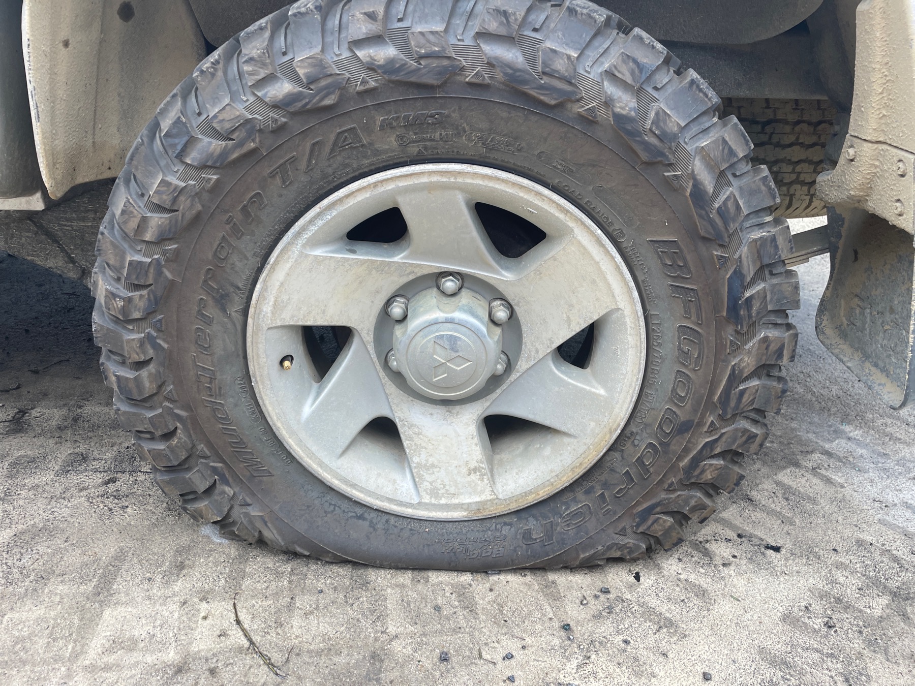 Image MITSUBISHI L 200 2