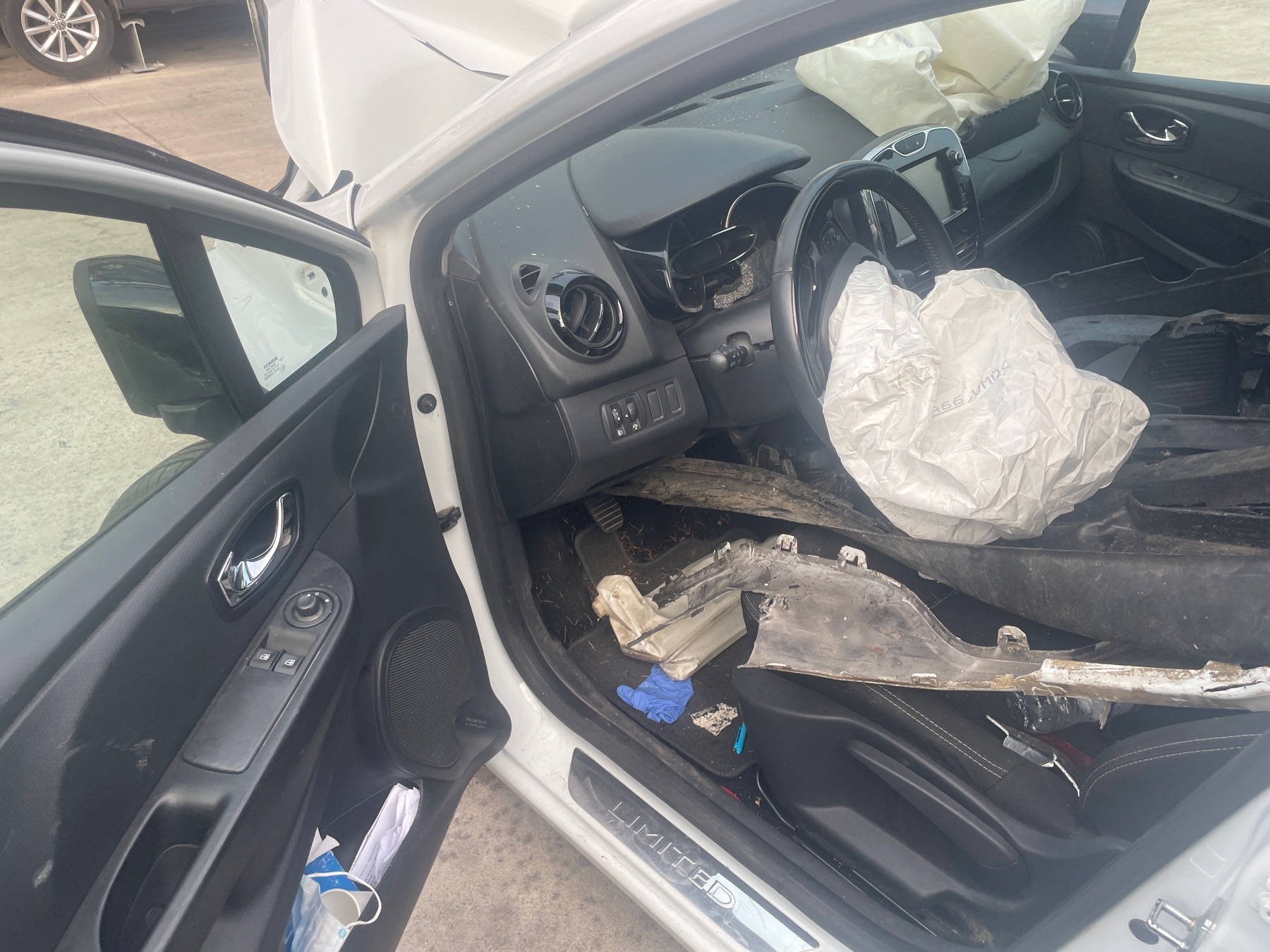 Image RENAULT CLIO 4