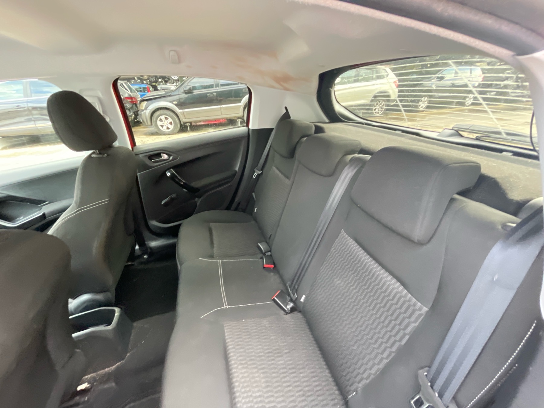 Image PEUGEOT 208 1