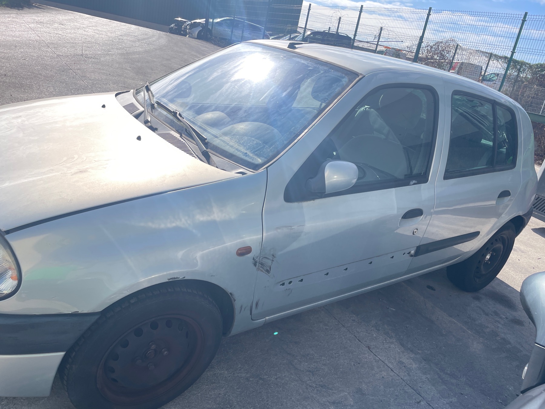 Image RENAULT CLIO 2