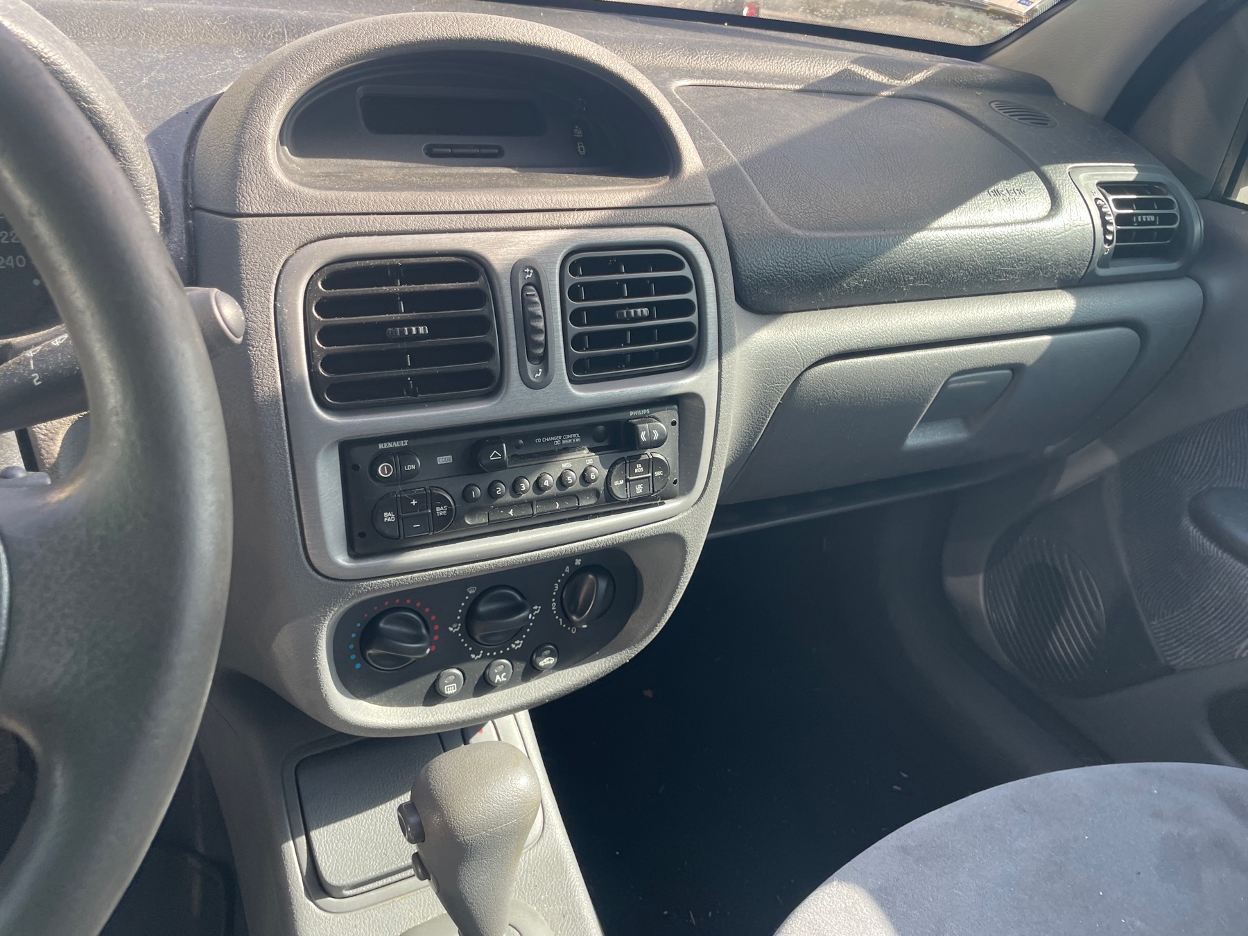 Image RENAULT CLIO 2