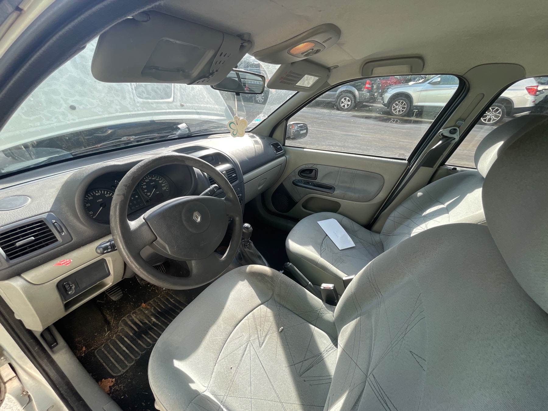 Image RENAULT CLIO 2