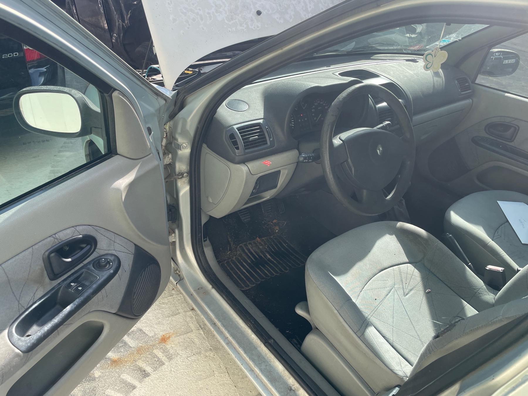 Image RENAULT CLIO 2