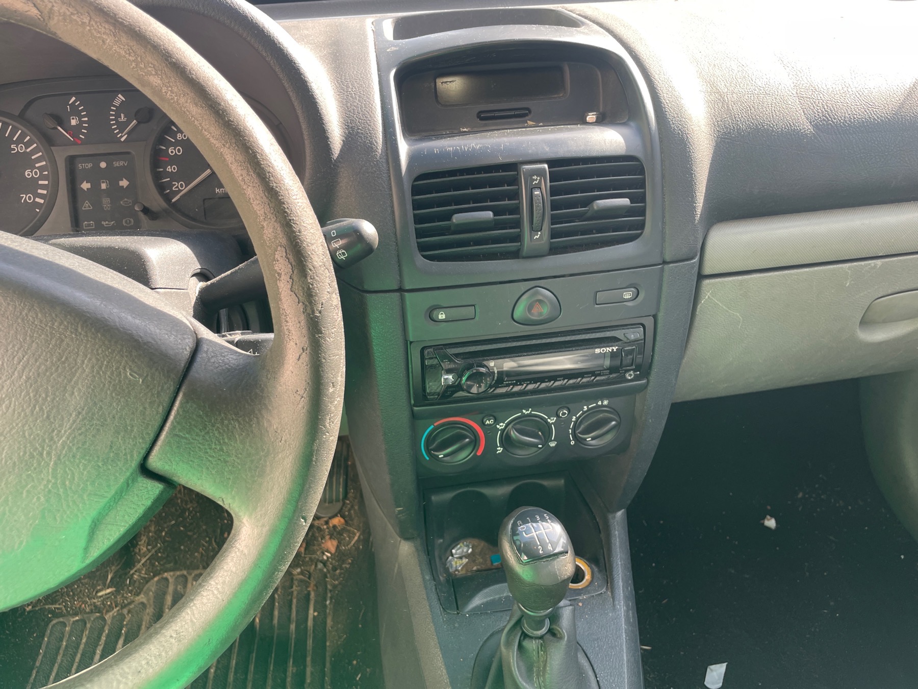 Image RENAULT CLIO 2