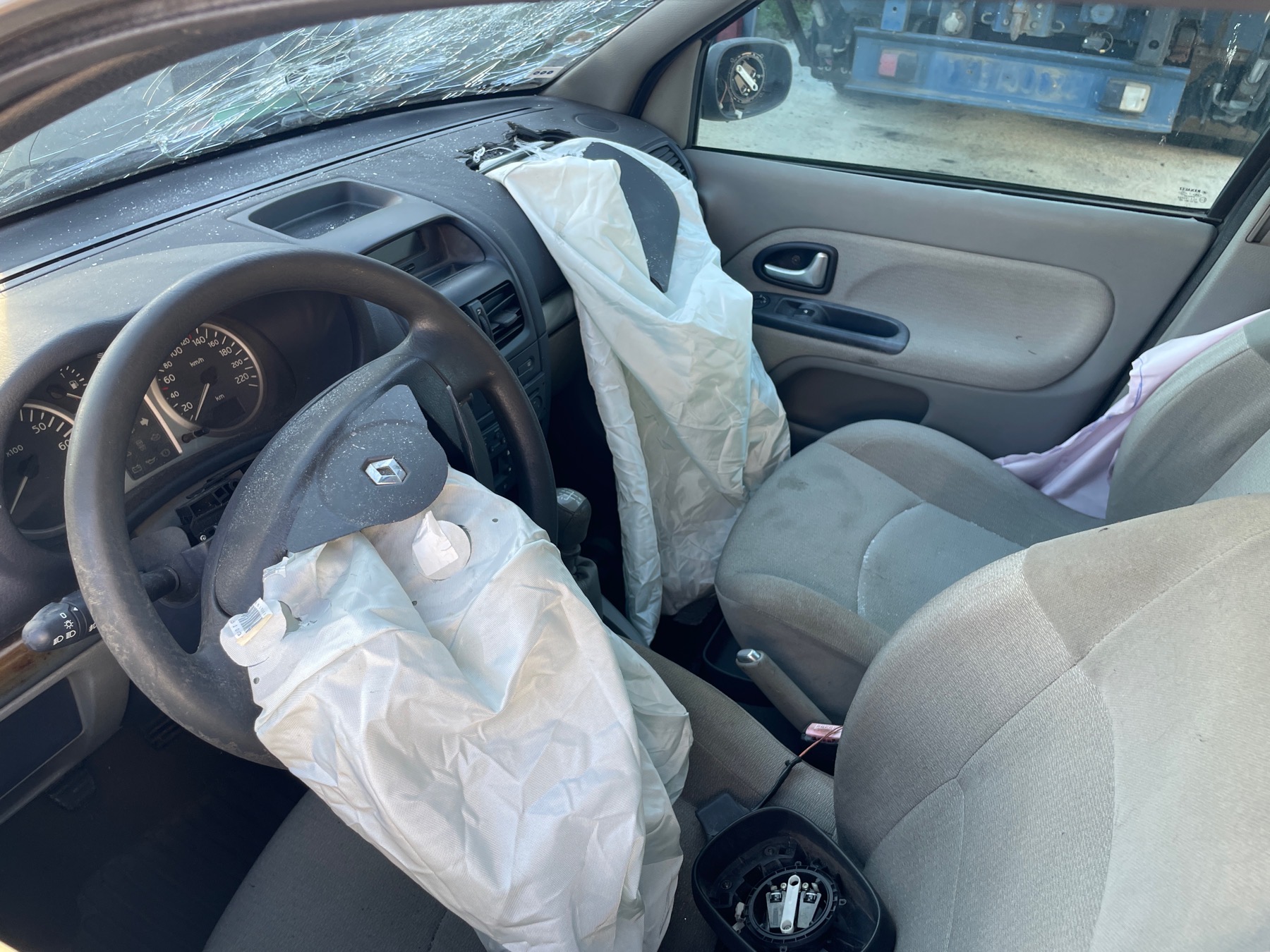 Image RENAULT CLIO 2