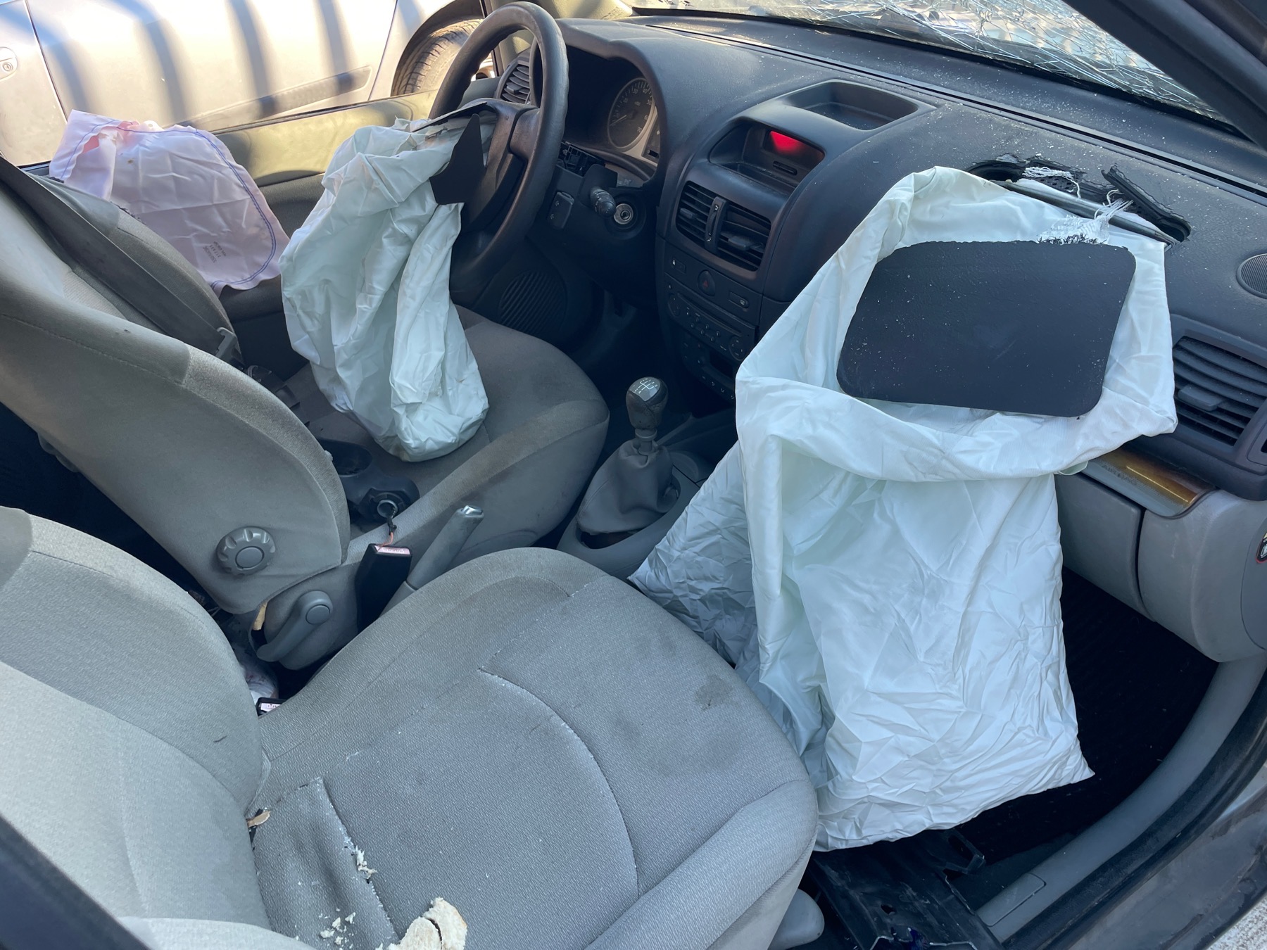 Image RENAULT CLIO 2