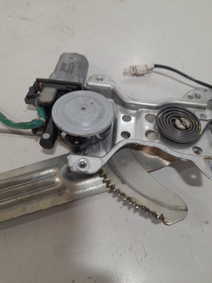 Moteur leve vitre arriere droit - 75925033 - MITSUBISHI L 200 2