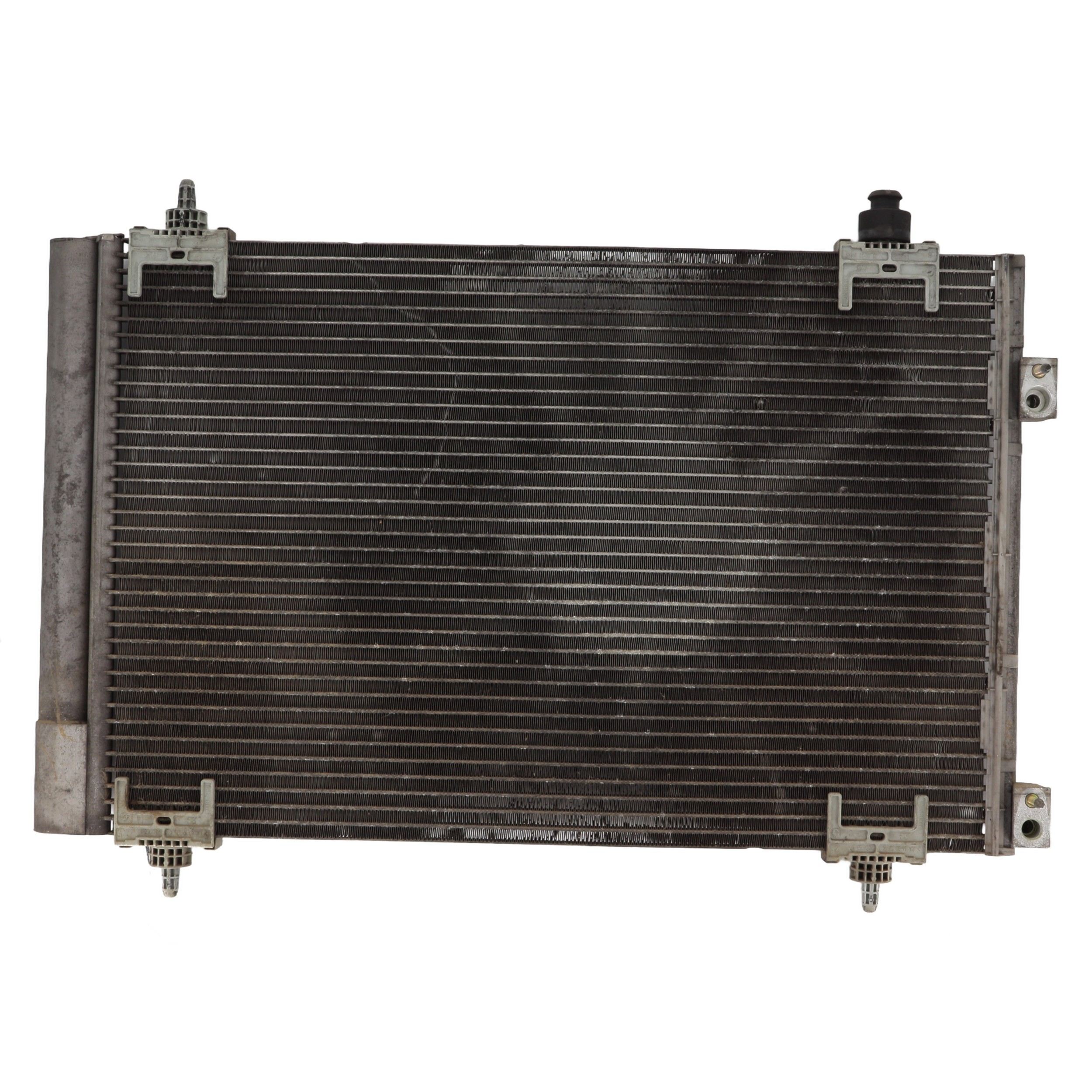 Condenseur de clim pour PEUGEOT 307 PHASE 2 CABRIOLET Condenseur de clim pour PEUGEOT 307 PHASE 2 CABRIOLET