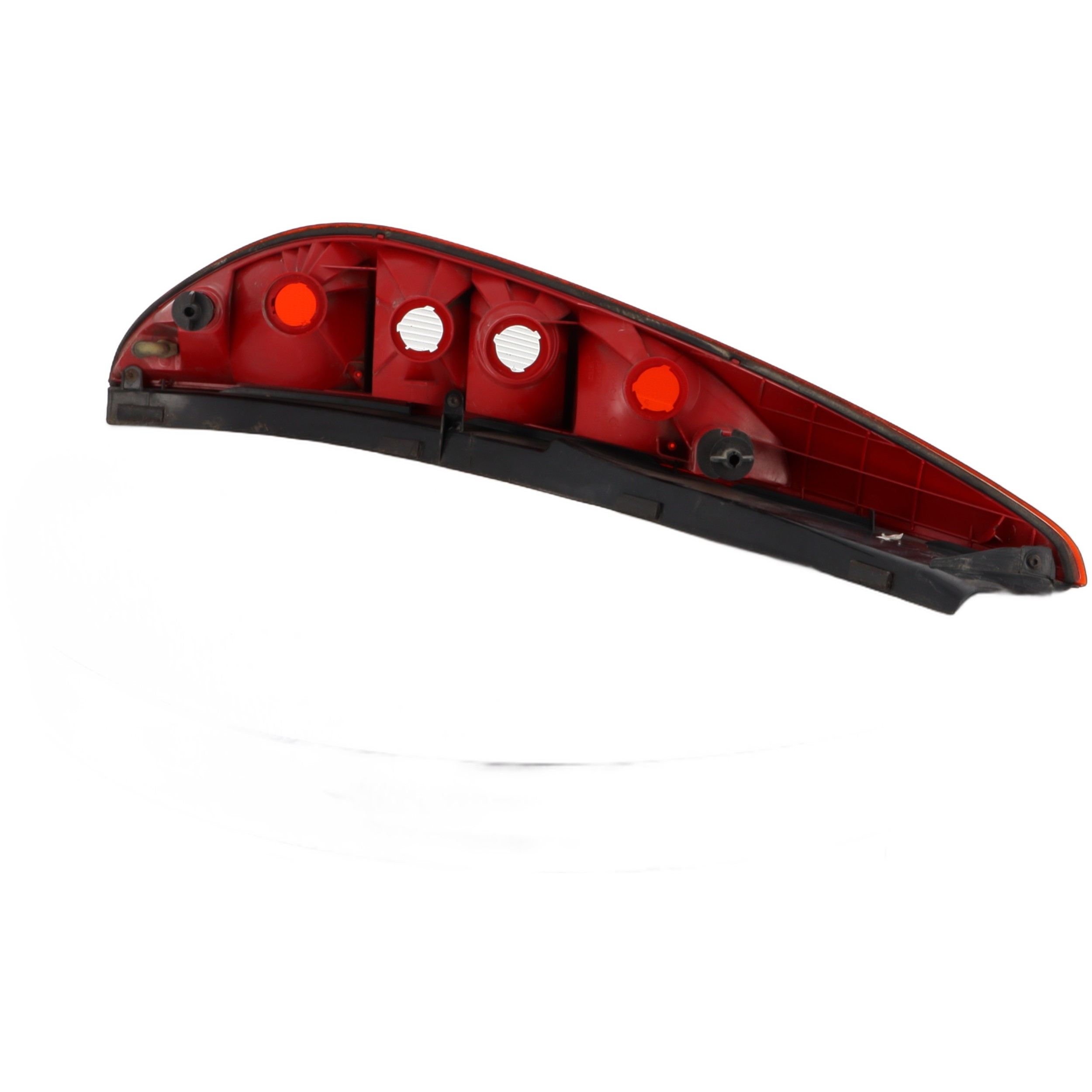 Feu arriere principal droit (feux) pour FORD MONDEO 2 BREAK Feu arriere principal droit (feux) pour FORD MONDEO 2 BREAK