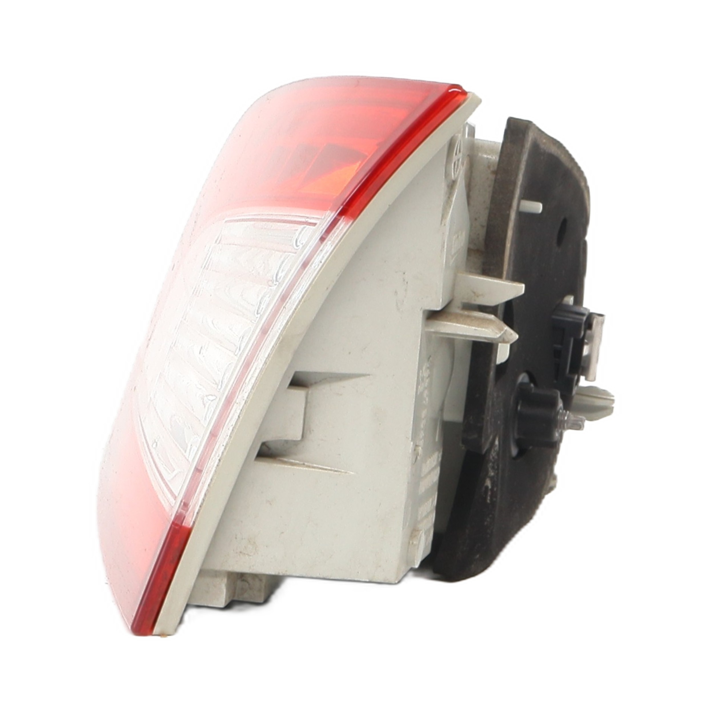 Feu arriere secondaire droit (feux) pour PEUGEOT 508 1 SW PHASE 2 BREAK Feu arriere secondaire droit (feux) pour PEUGEOT 508 1 SW PHASE 2 BREAK