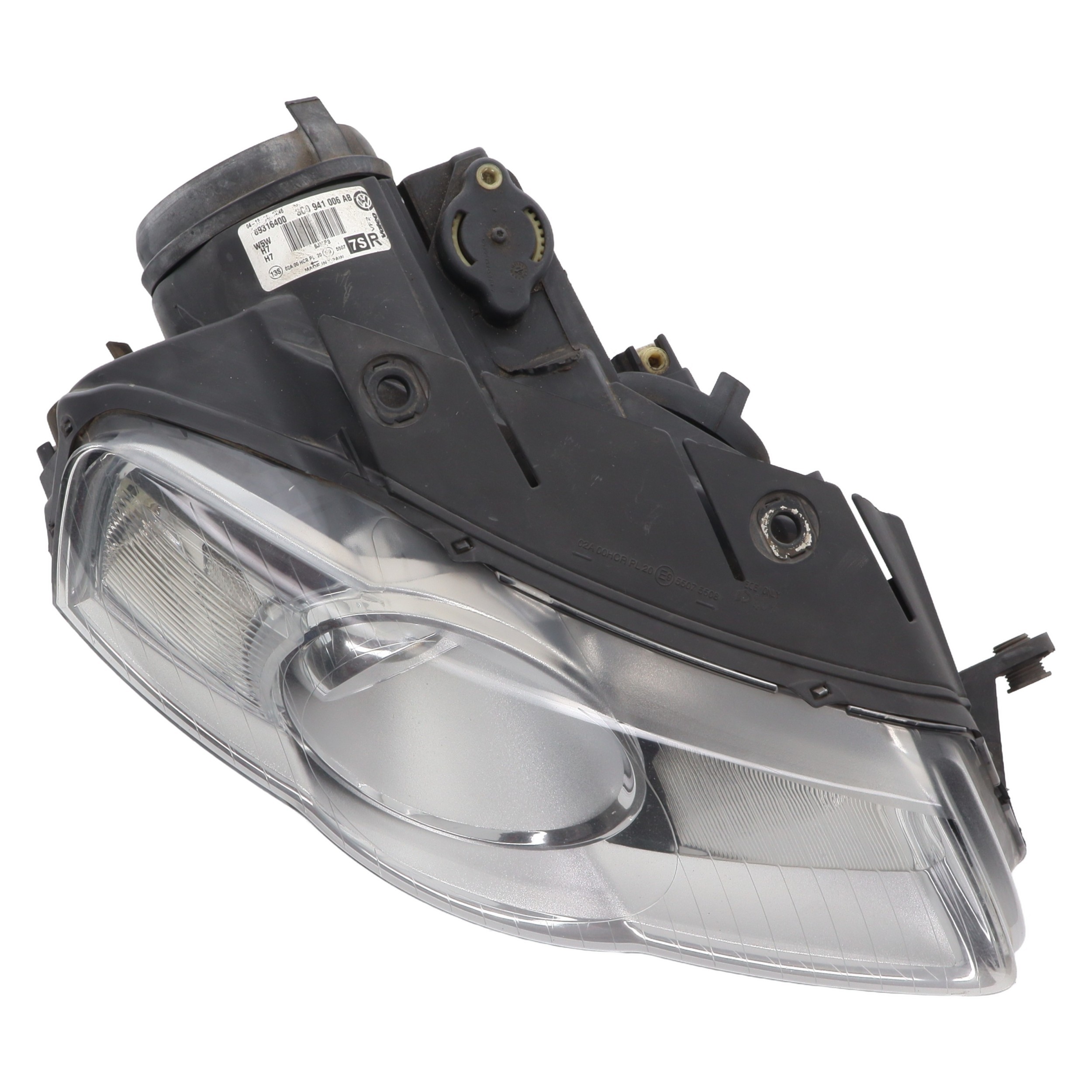Optique avant principal droit (feux)(phare) pour VOLKSWAGEN PASSAT 5 BREAK Optique avant principal droit (feux)(phare) pour VOLKSWAGEN PASSAT 5 BREAK