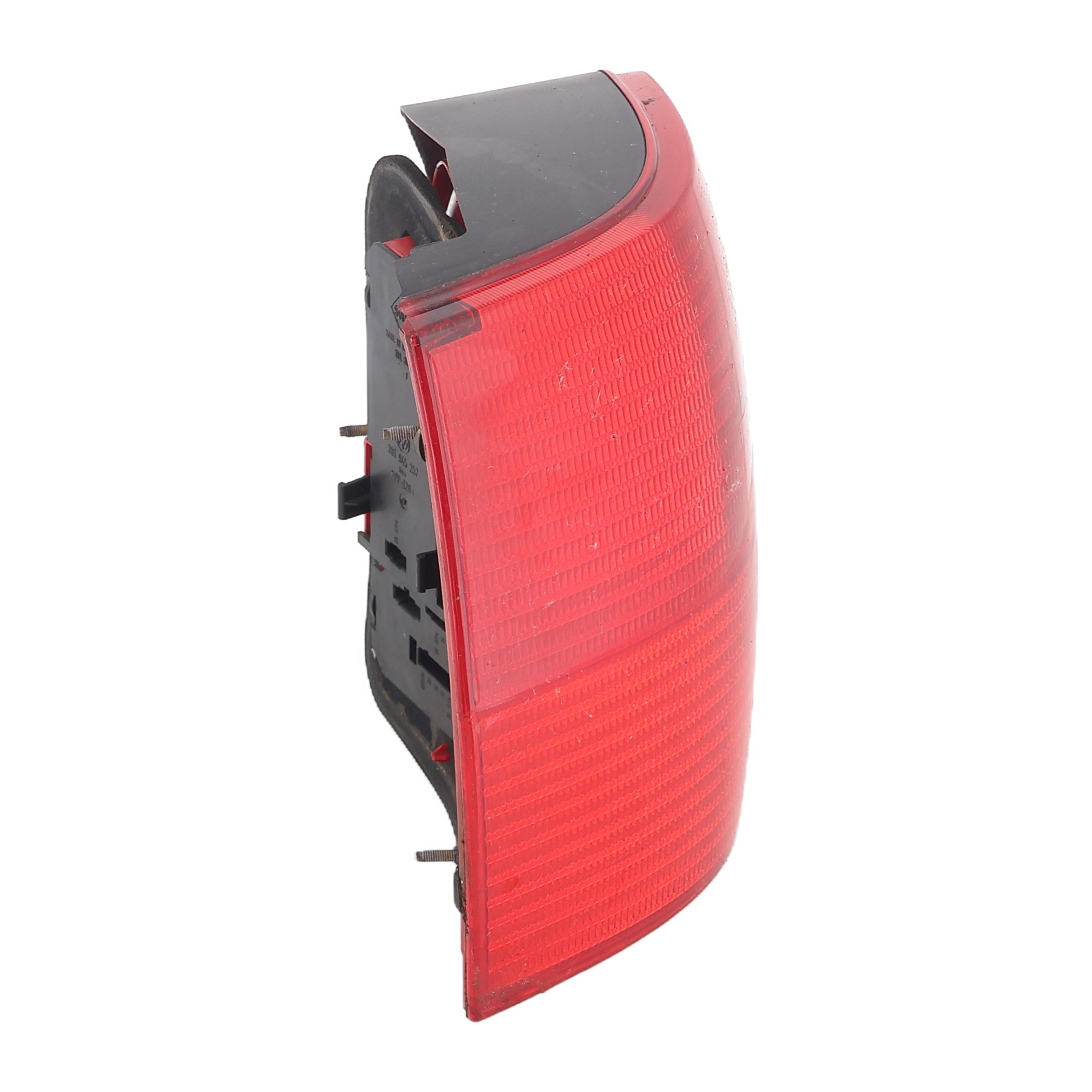 Feu arriere principal gauche (feux) pour VOLKSWAGEN PASSAT 4 PHASE 1 BREAK Feu arriere principal gauche (feux) pour VOLKSWAGEN PASSAT 4 PHASE 1 BREAK