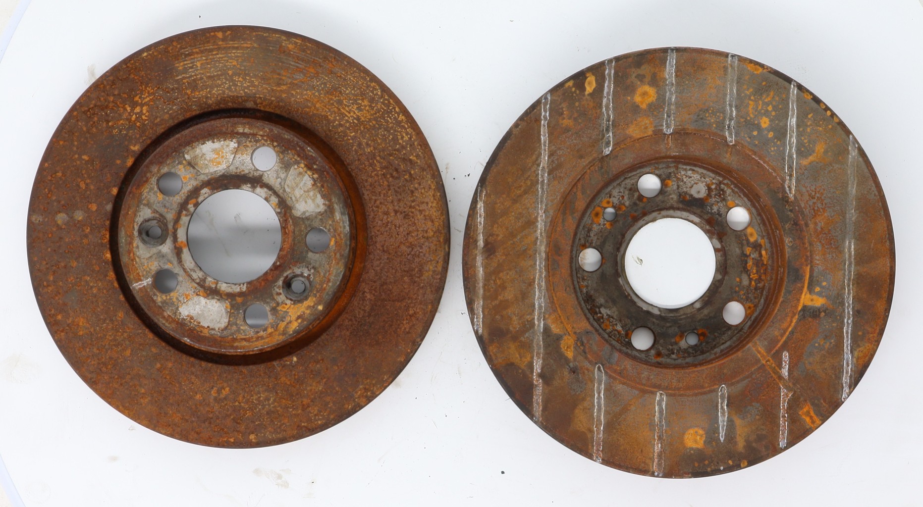 Paire de disques avant (freinage) pour RENAULT MEGANE 2 PHASE 2 Paire de disques avant (freinage) pour RENAULT MEGANE 2 PHASE 2