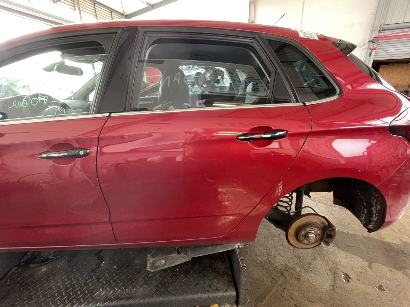 Porte arriere gauche pour CITROEN C4 II Porte arriere gauche pour CITROEN C4 II