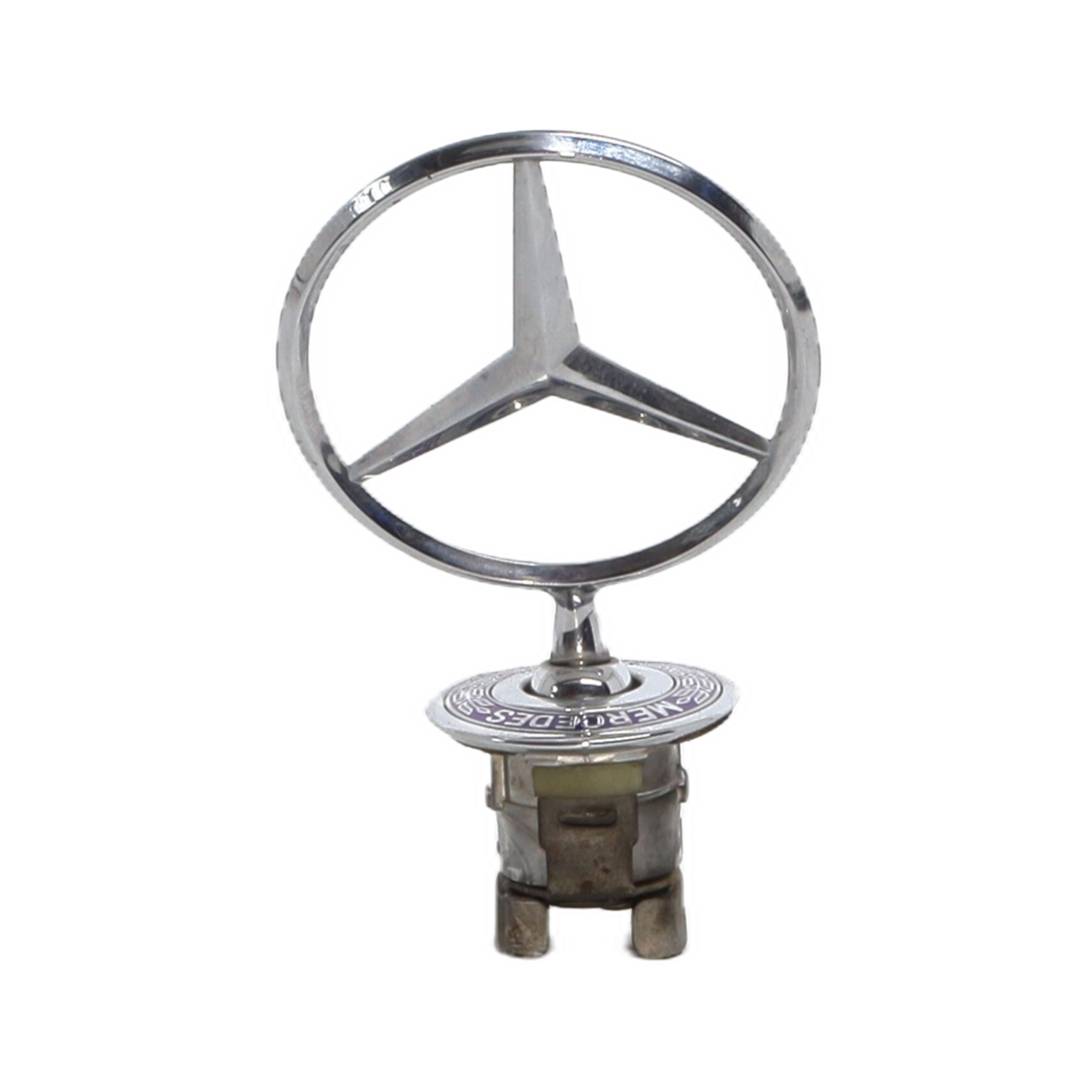 Sigle de calandre pour MERCEDES CLASSE E 211 PHASE 1 Sigle de calandre pour MERCEDES CLASSE E 211 PHASE 1