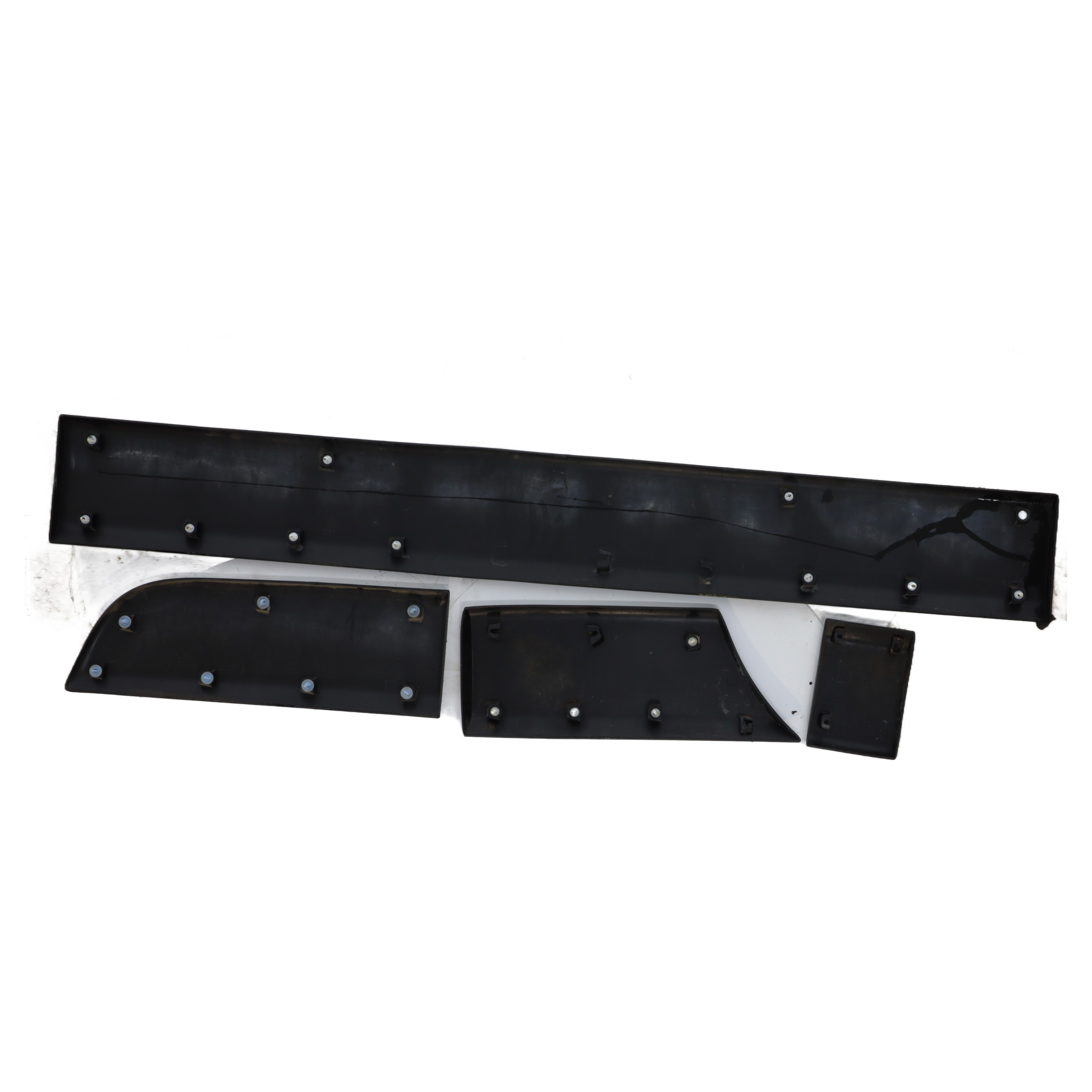 Baguette d'aile arrière gauche pour RENAULT MASTER 3 PHASE 1 Baguette d'aile arrière gauche pour RENAULT MASTER 3 PHASE 1