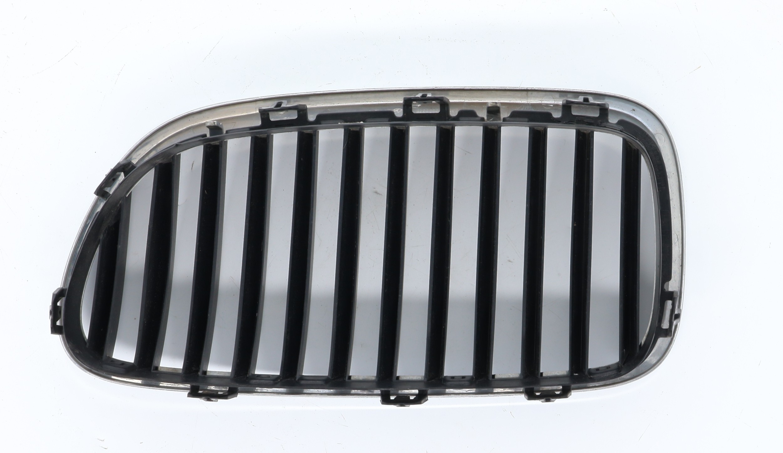 Grille de calandre droite pour BMW SERIE 5 F11 TOURING PHASE 1 BREAK Grille de calandre droite pour BMW SERIE 5 F11 TOURING PHASE 1 BREAK