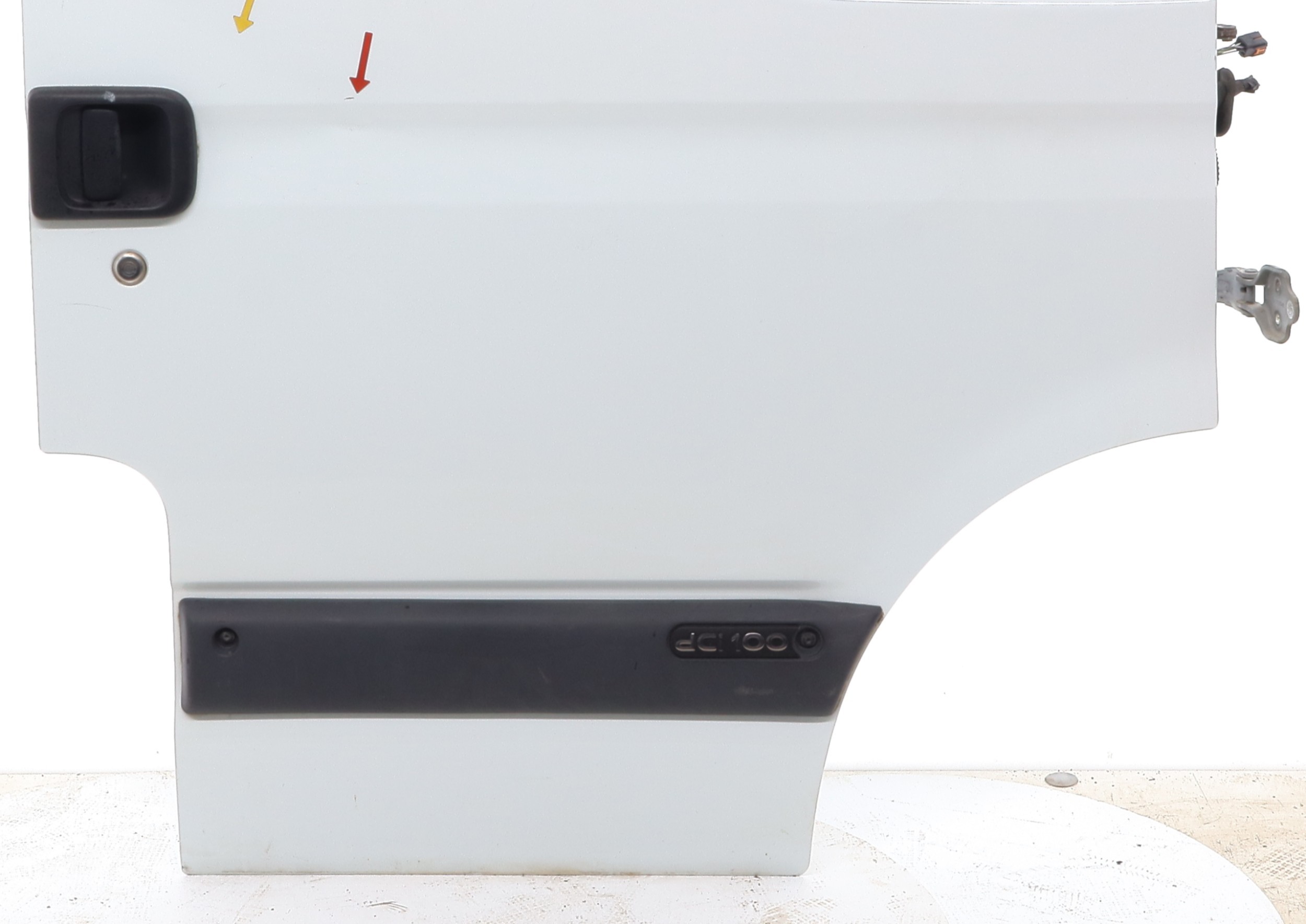 Porte avant droit pour RENAULT MASTER 2 PHASE 3 Porte avant droit pour RENAULT MASTER 2 PHASE 3