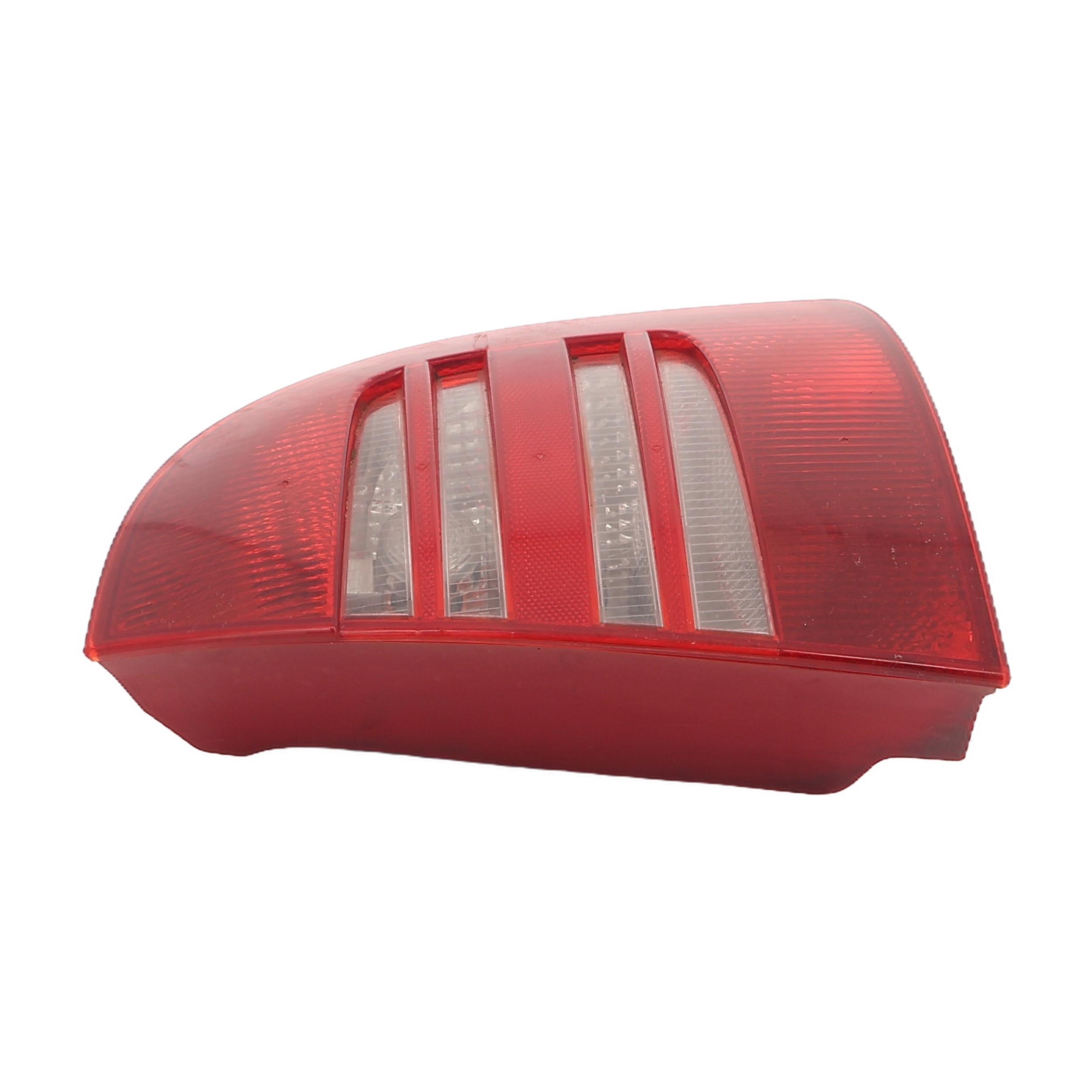 Feu arriere principal droit (feux) pour SKODA SUPERB 1 Feu arriere principal droit (feux) pour SKODA SUPERB 1