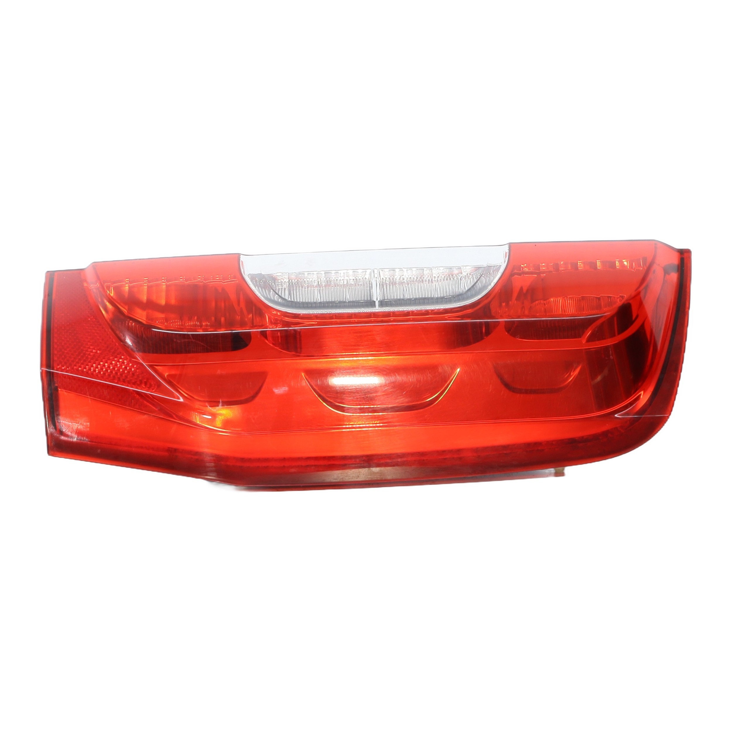 Feu arriere principal droit (feux) pour PEUGEOT BIPPER Feu arriere principal droit (feux) pour PEUGEOT BIPPER