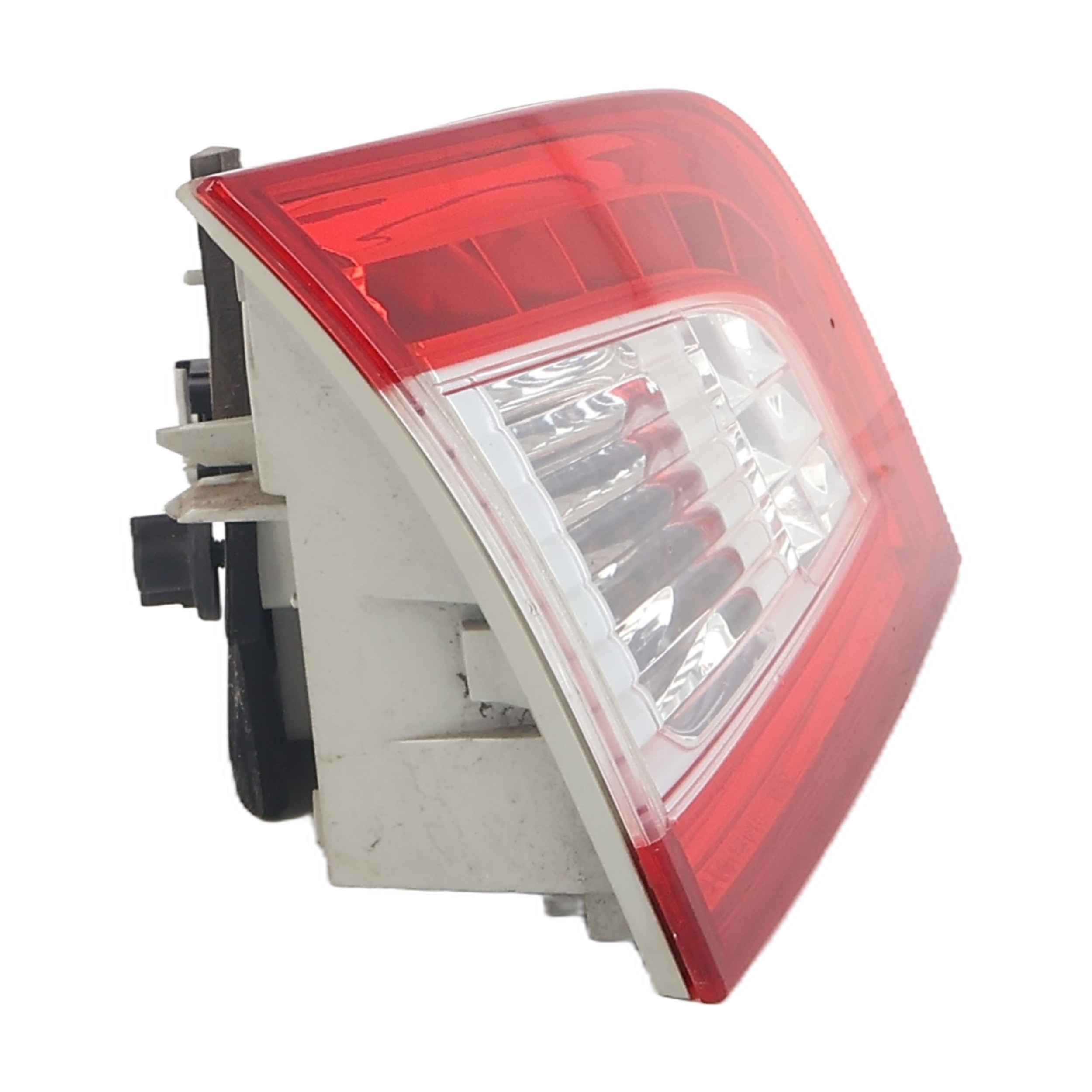 Feu arriere secondaire gauche (feux) pour PEUGEOT 508 1 SW PHASE 2 BREAK Feu arriere secondaire gauche (feux) pour PEUGEOT 508 1 SW PHASE 2 BREAK