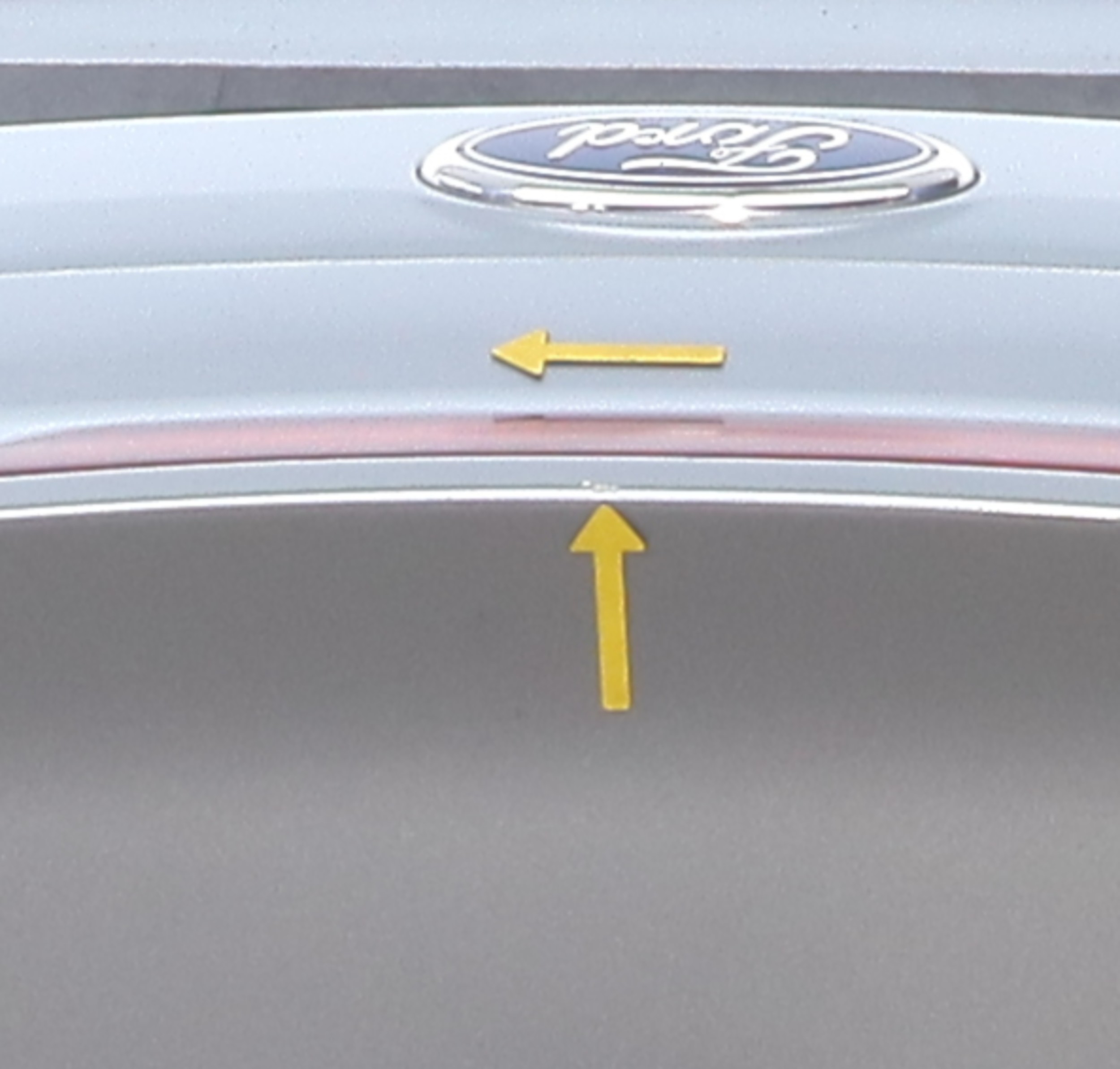 Malle/Hayon arriere pour FORD MONDEO 3 PHASE 1 Malle/Hayon arriere pour FORD MONDEO 3 PHASE 1