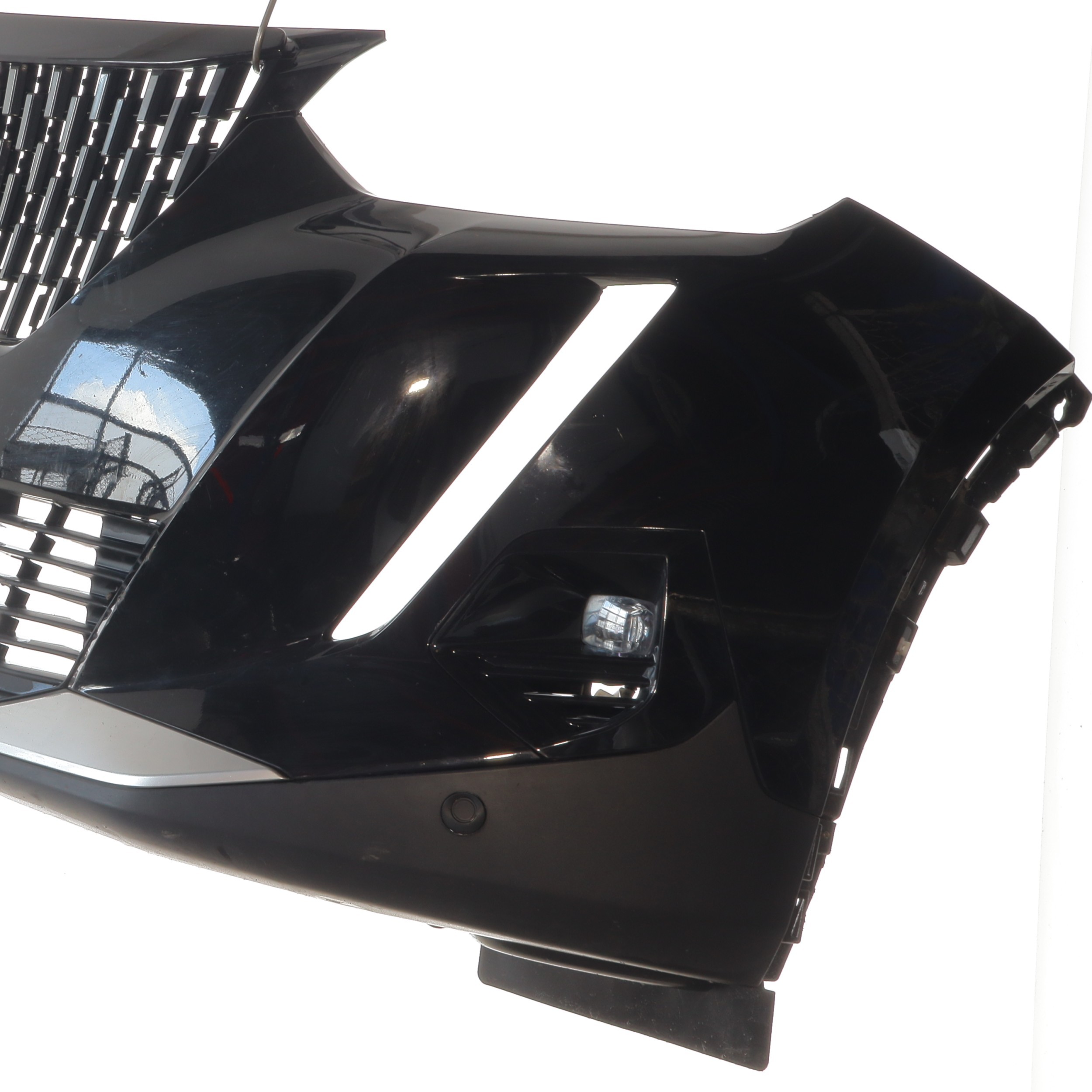 Pare choc avant pour PEUGEOT 2008 2 Pare choc avant pour PEUGEOT 2008 2