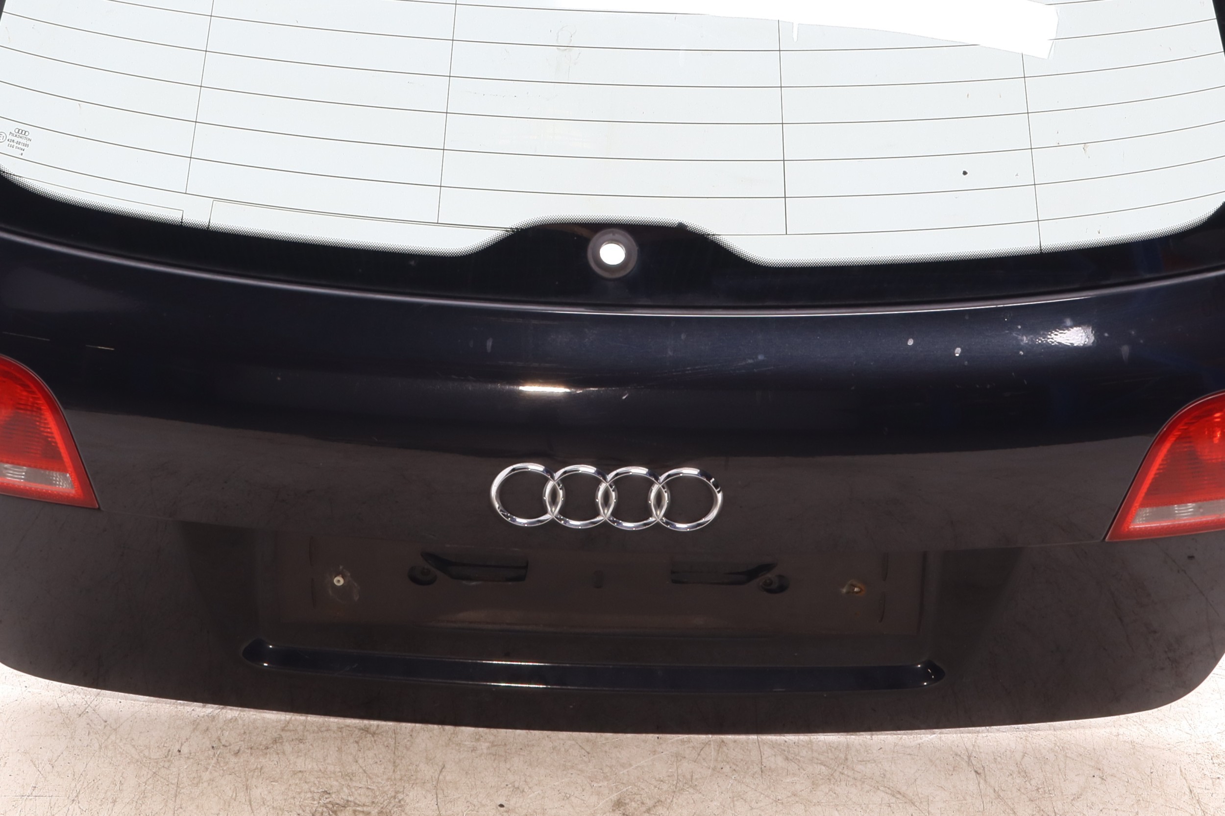 Malle/Hayon arriere pour AUDI A3 2 SPORTBACK PHASE 1 Malle/Hayon arriere pour AUDI A3 2 SPORTBACK PHASE 1