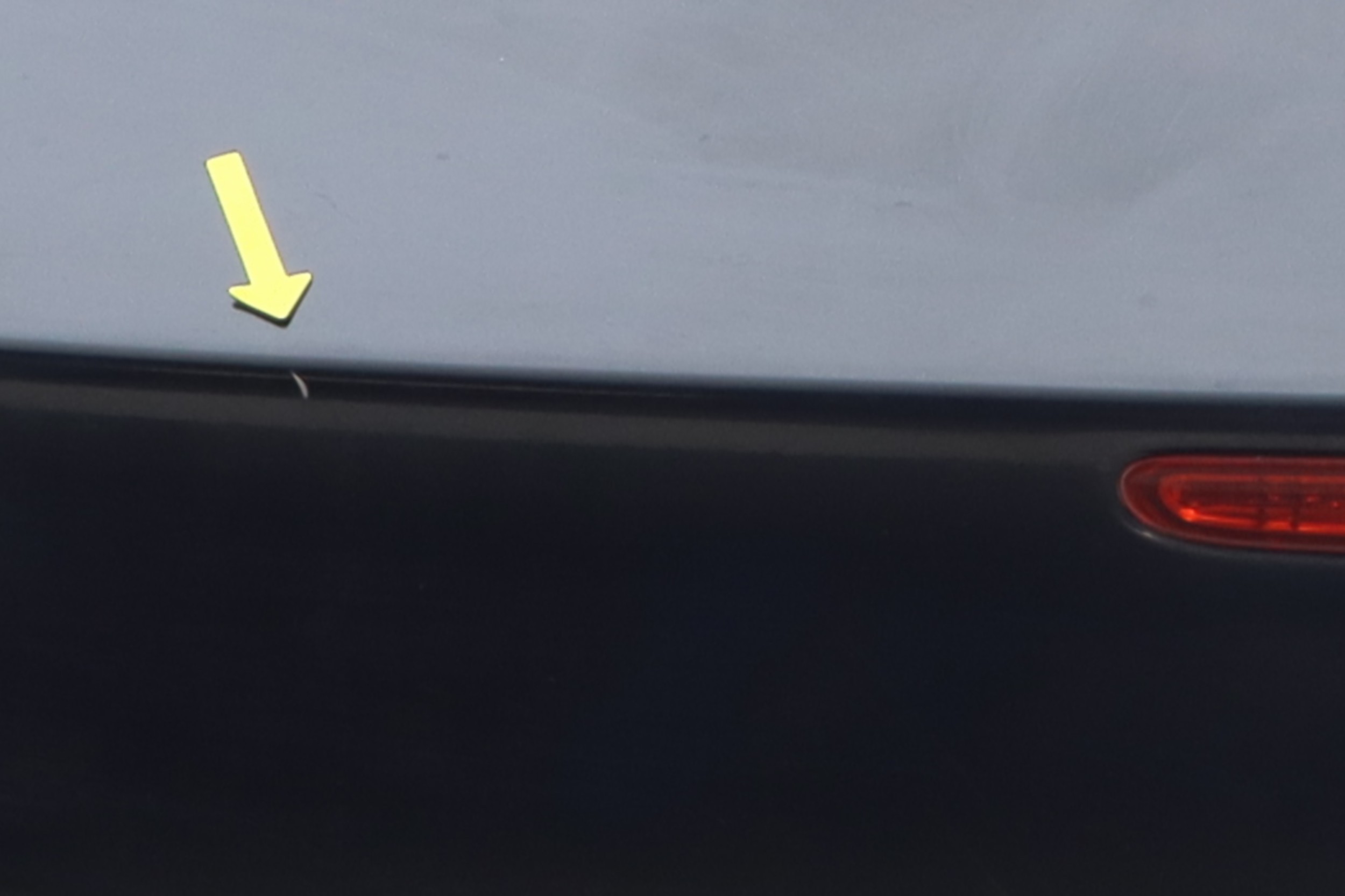Malle/Hayon arriere pour MERCEDES CLASSE E 211 PHASE 1 Malle/Hayon arriere pour MERCEDES CLASSE E 211 PHASE 1