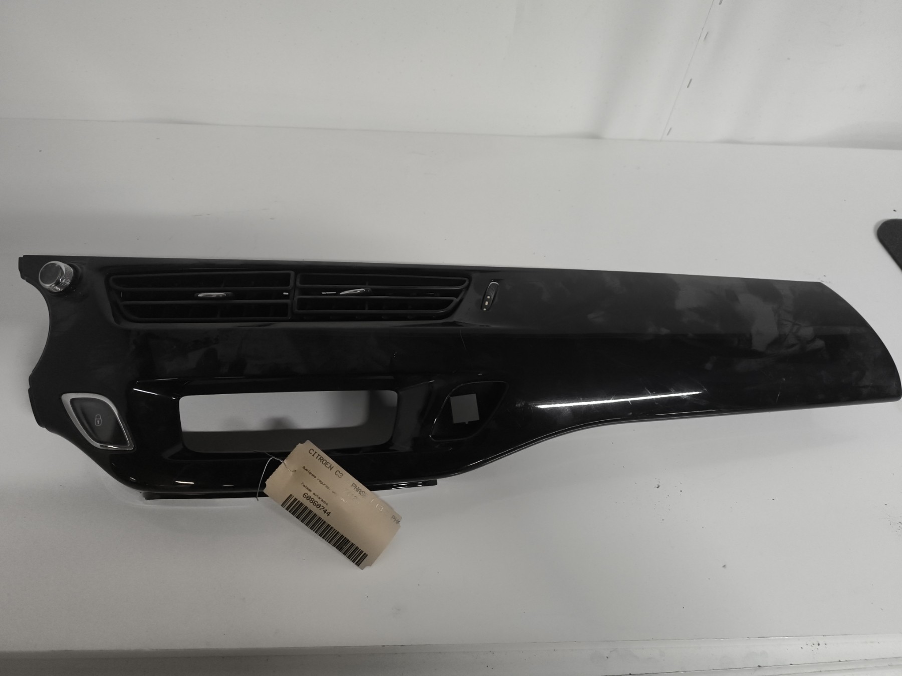 Facade autoradio pour CITROEN C3 2 PHASE 1 Facade autoradio pour CITROEN C3 2 PHASE 1