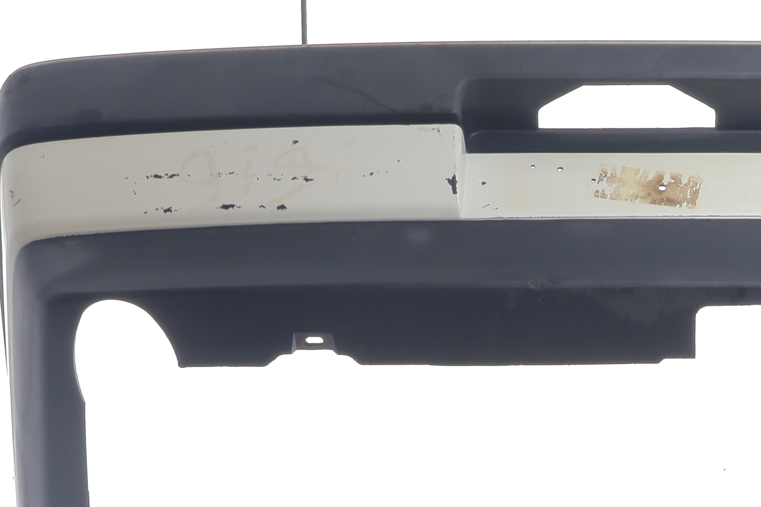 Pare choc arriere pour PEUGEOT 405 PHASE 1 Pare choc arriere pour PEUGEOT 405 PHASE 1