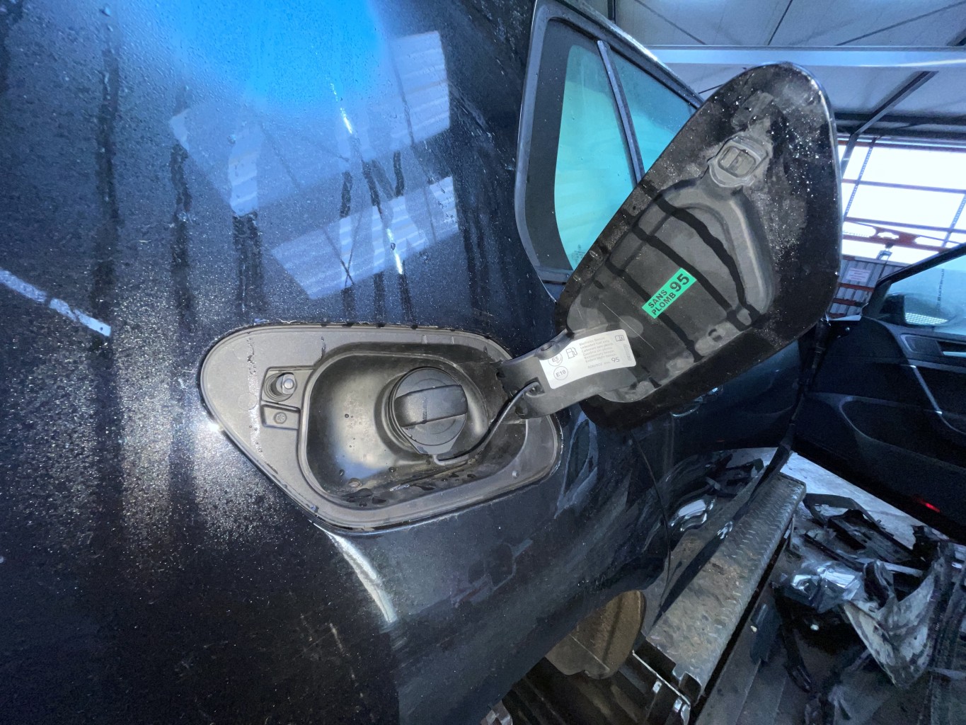 Trappe d'essence pour VOLKSWAGEN GOLF 7 PHASE 2 Trappe d'essence pour VOLKSWAGEN GOLF 7 PHASE 2