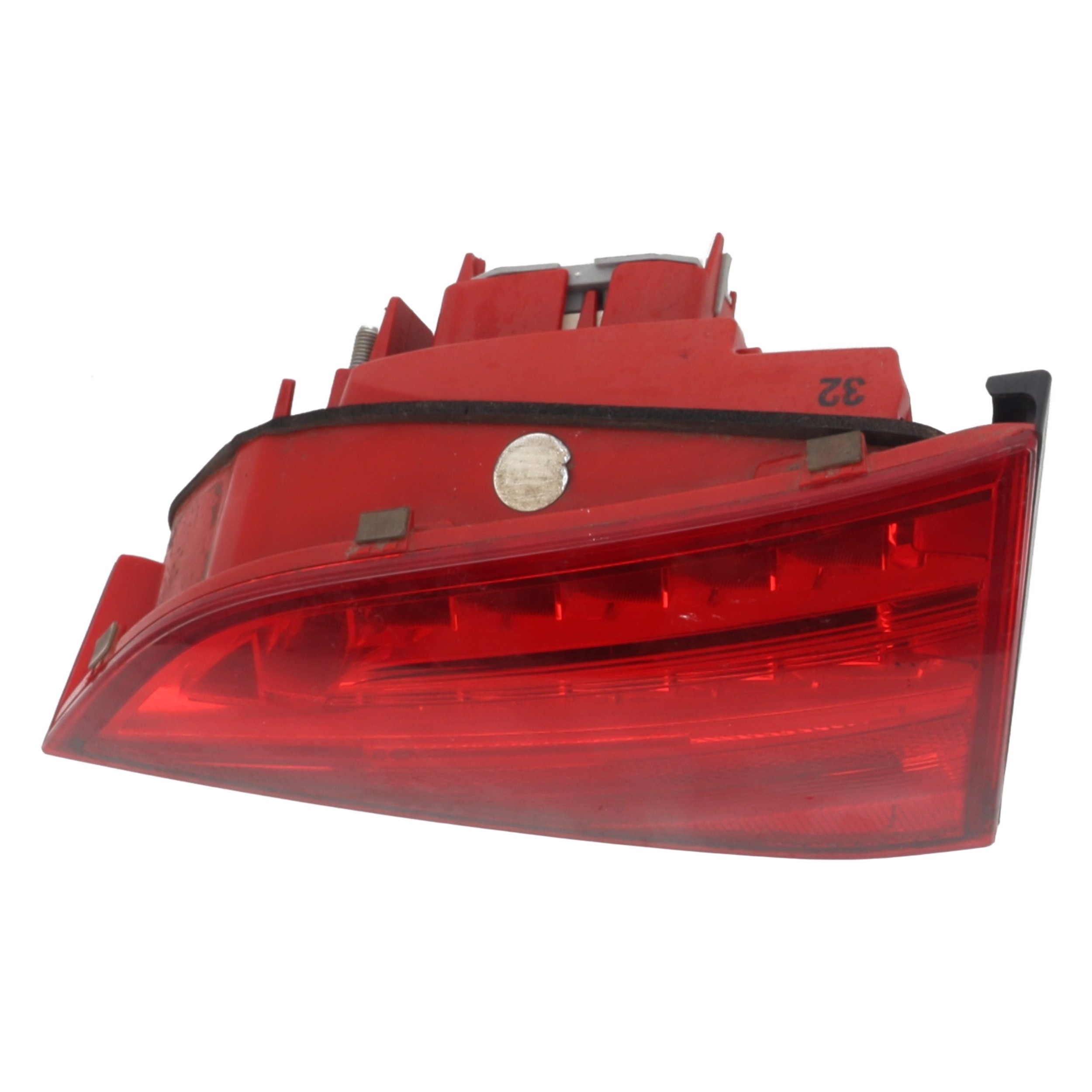 Feu arriere secondaire droit (feux) pour AUDI A4 3 ALLROAD BREAK Feu arriere secondaire droit (feux) pour AUDI A4 3 ALLROAD BREAK
