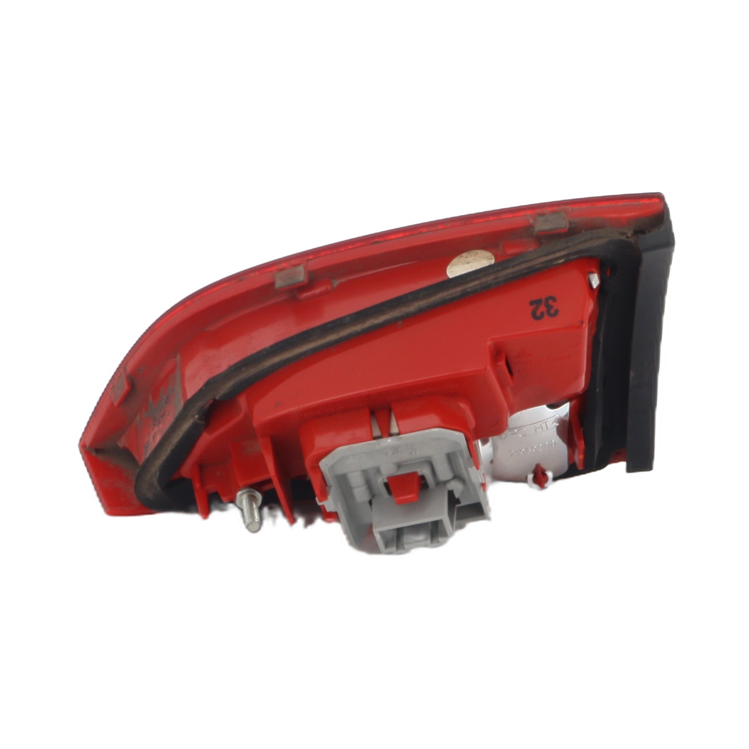 Feu arriere secondaire gauche (feux) pour AUDI A4 3 ALLROAD BREAK Feu arriere secondaire gauche (feux) pour AUDI A4 3 ALLROAD BREAK