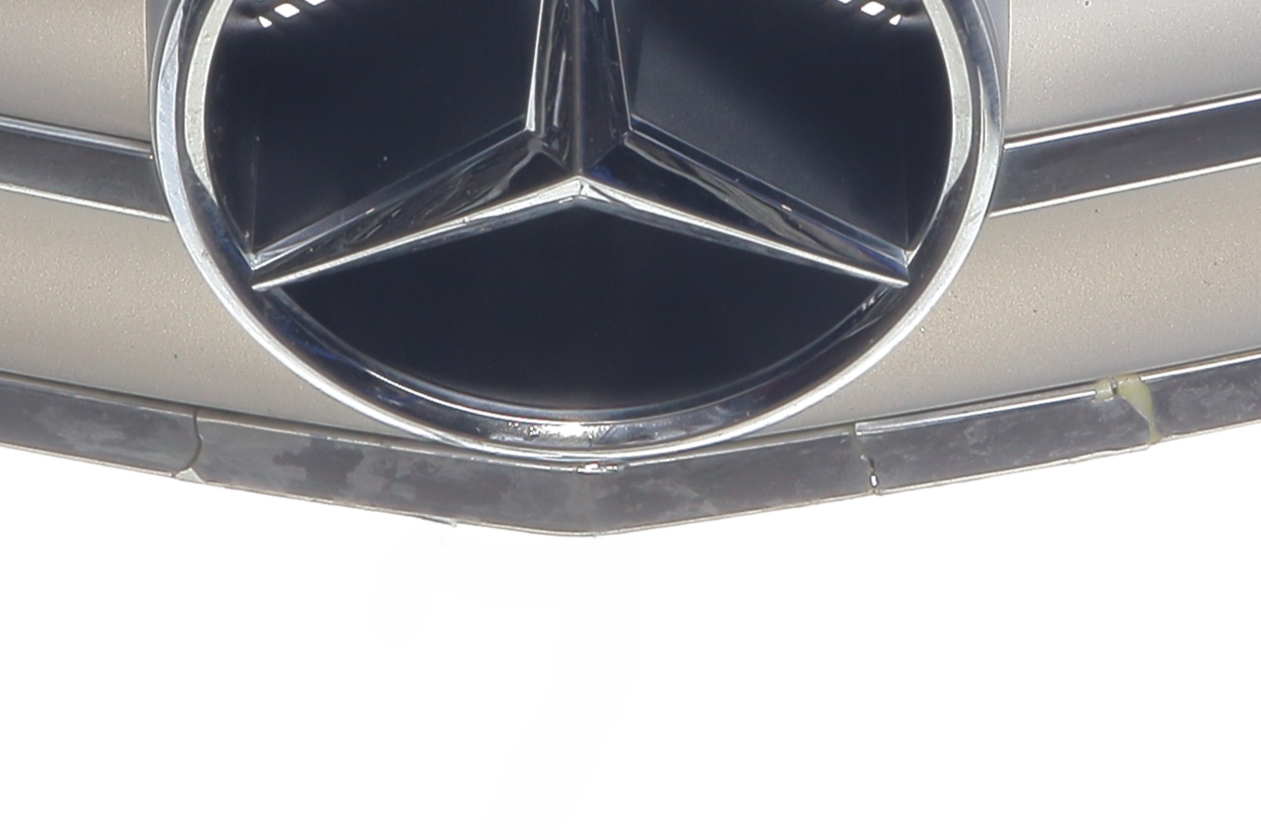 Calandre pour MERCEDES CLASSE B 245 PHASE 1 Calandre pour MERCEDES CLASSE B 245 PHASE 1