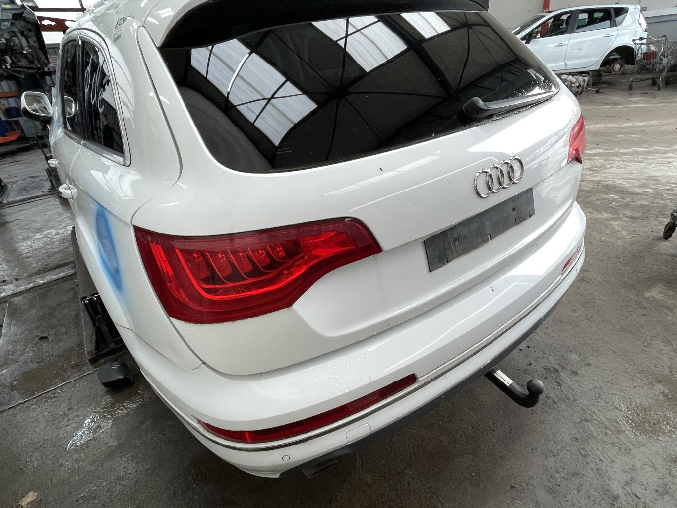 Malle/Hayon arriere pour AUDI Q7 1 PHASE 1 Malle/Hayon arriere pour AUDI Q7 1 PHASE 1
