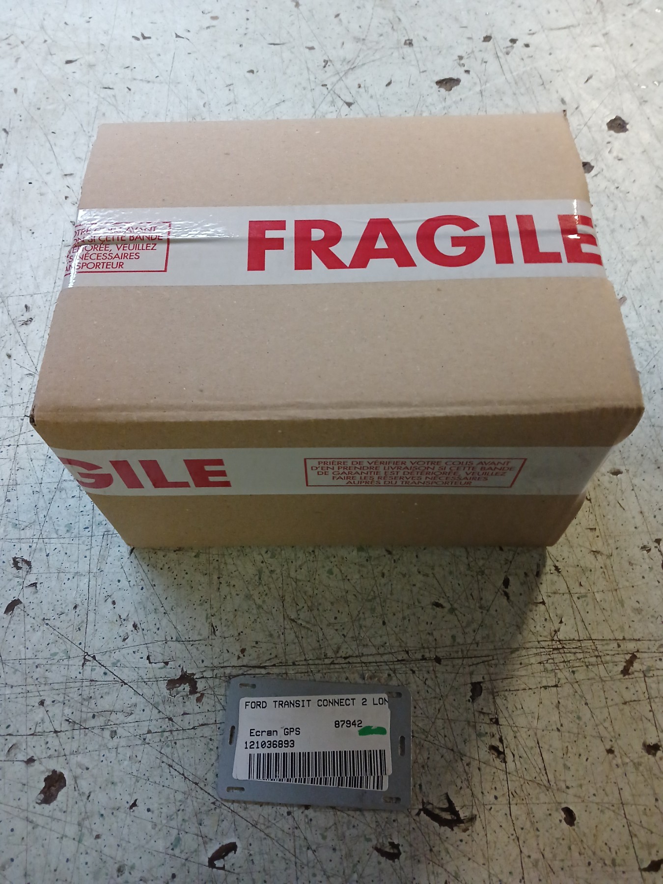 Ecran GPS pour FORD TRANSIT CONNECT 2 LONG PHASE 2 Ecran GPS pour FORD TRANSIT CONNECT 2 LONG PHASE 2
