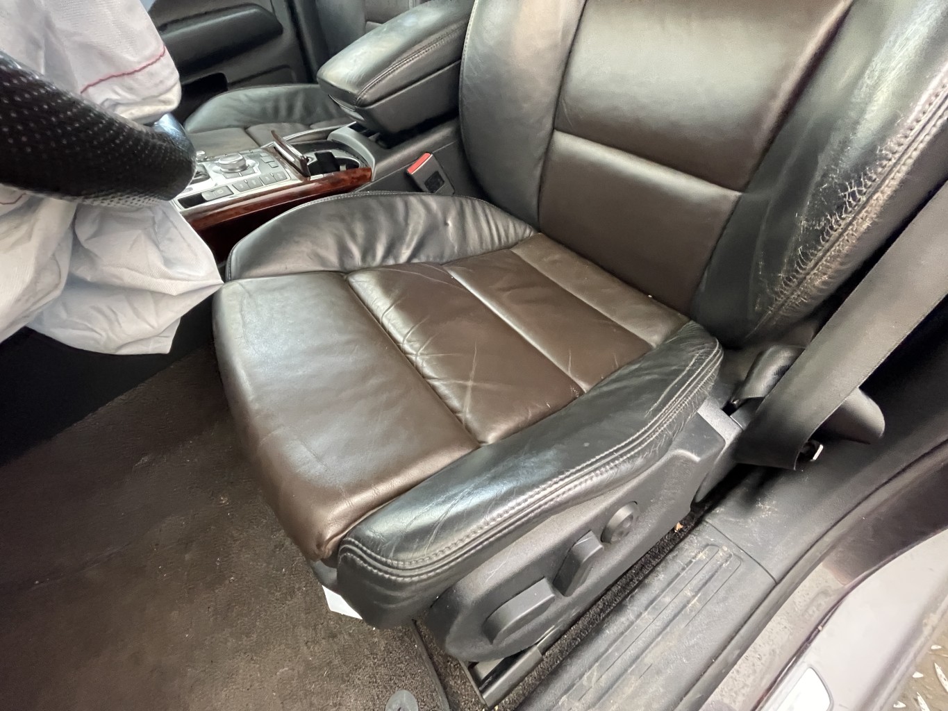 Siege avant gauche pour AUDI A6 3 ALLROAD PHASE 1 BREAK Siege avant gauche pour AUDI A6 3 ALLROAD PHASE 1 BREAK