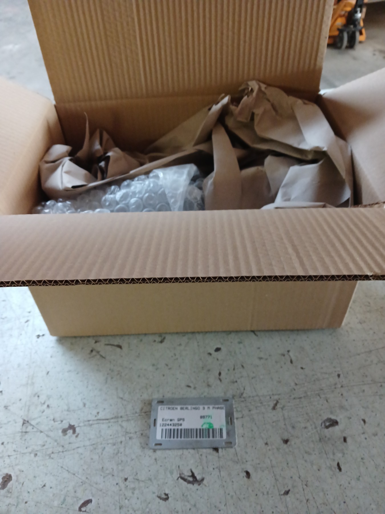 Ecran GPS pour CITROEN BERLINGO 3 M PHASE 1 Ecran GPS pour CITROEN BERLINGO 3 M PHASE 1
