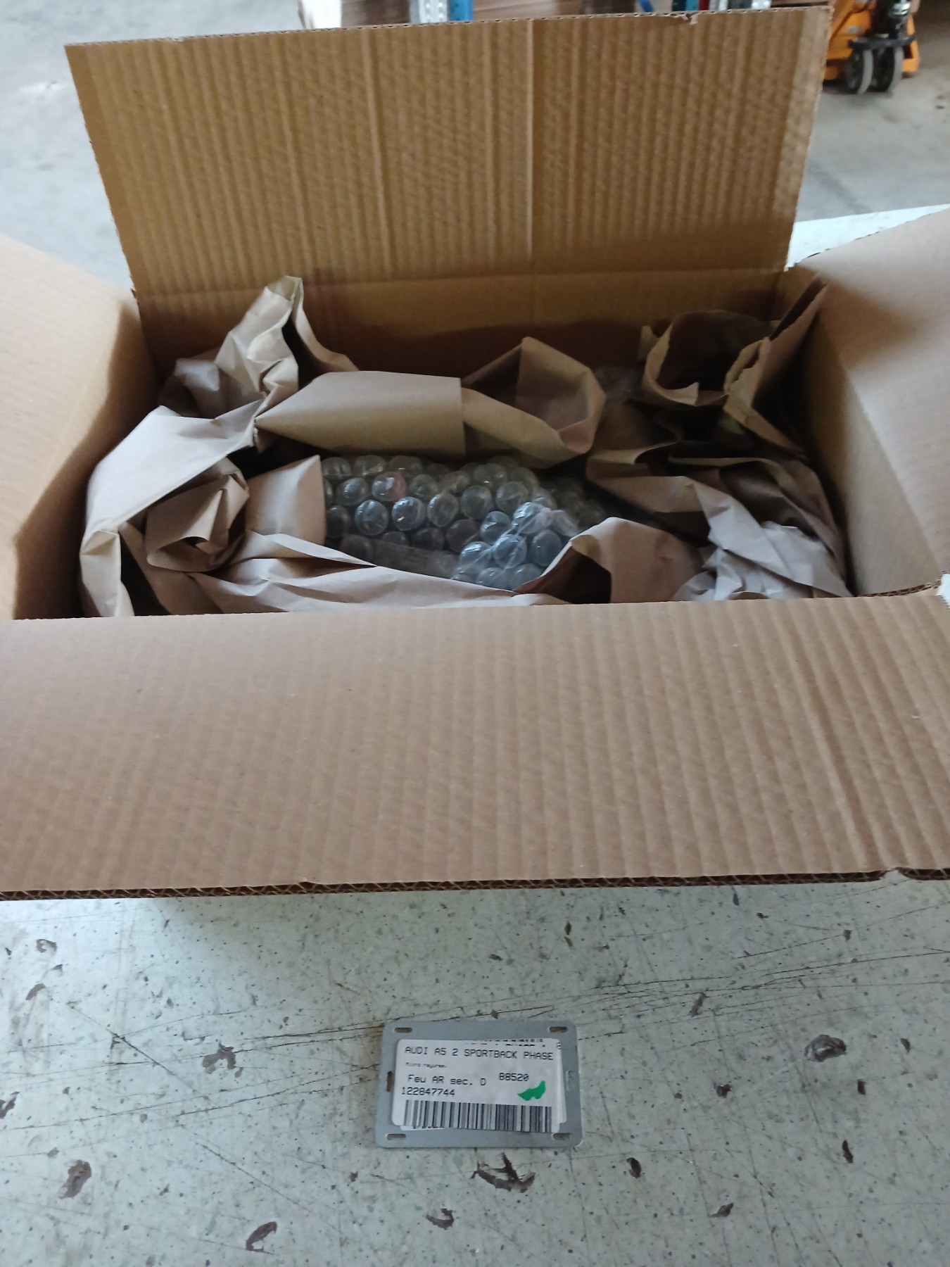 Feu arriere secondaire droit (feux) pour AUDI A5 2 SPORTBACK PHASE 1 Feu arriere secondaire droit (feux) pour AUDI A5 2 SPORTBACK PHASE 1