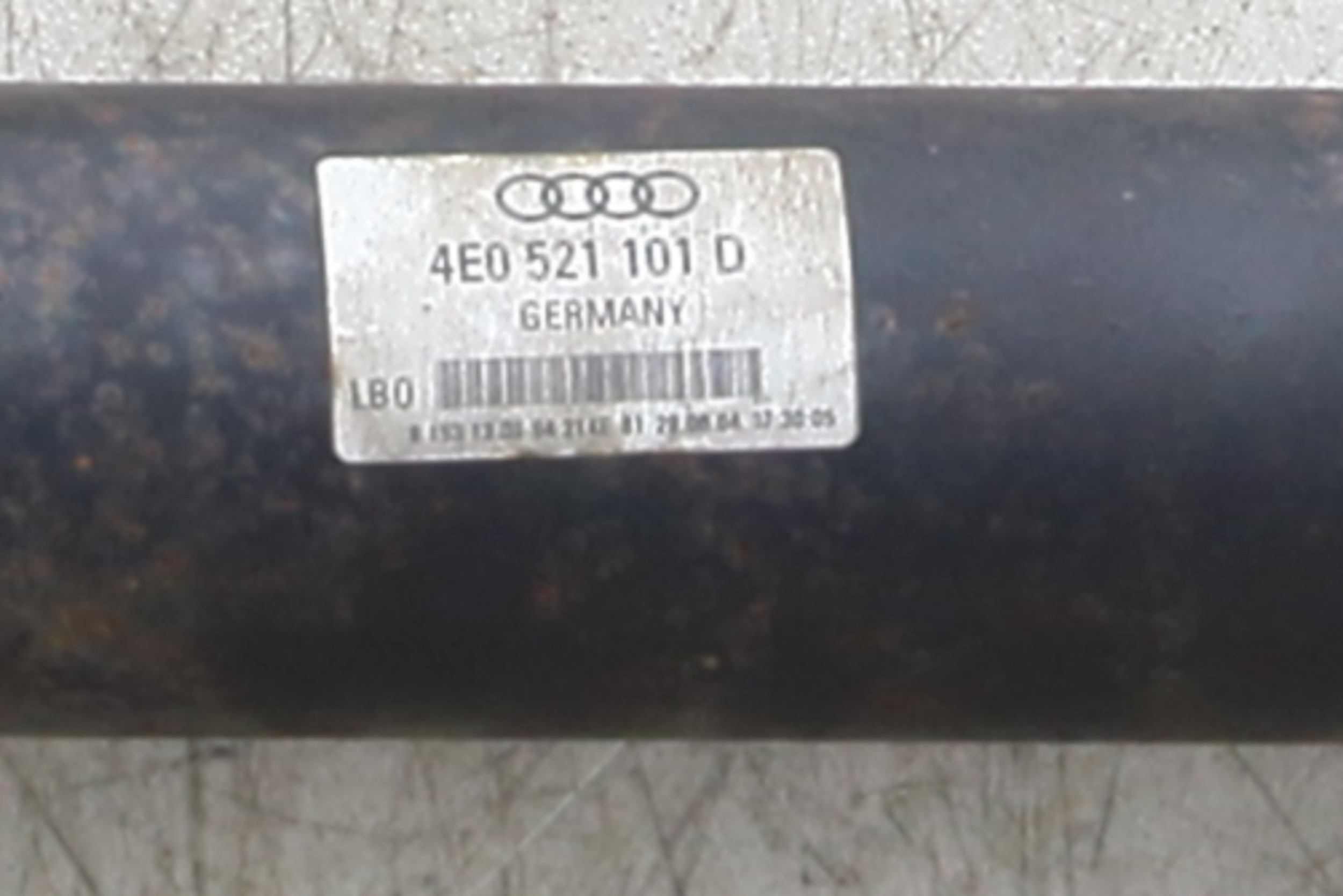 Arbre de transmission (propulsion) pour AUDI A8 2 PHASE 1 Arbre de transmission (propulsion) pour AUDI A8 2 PHASE 1