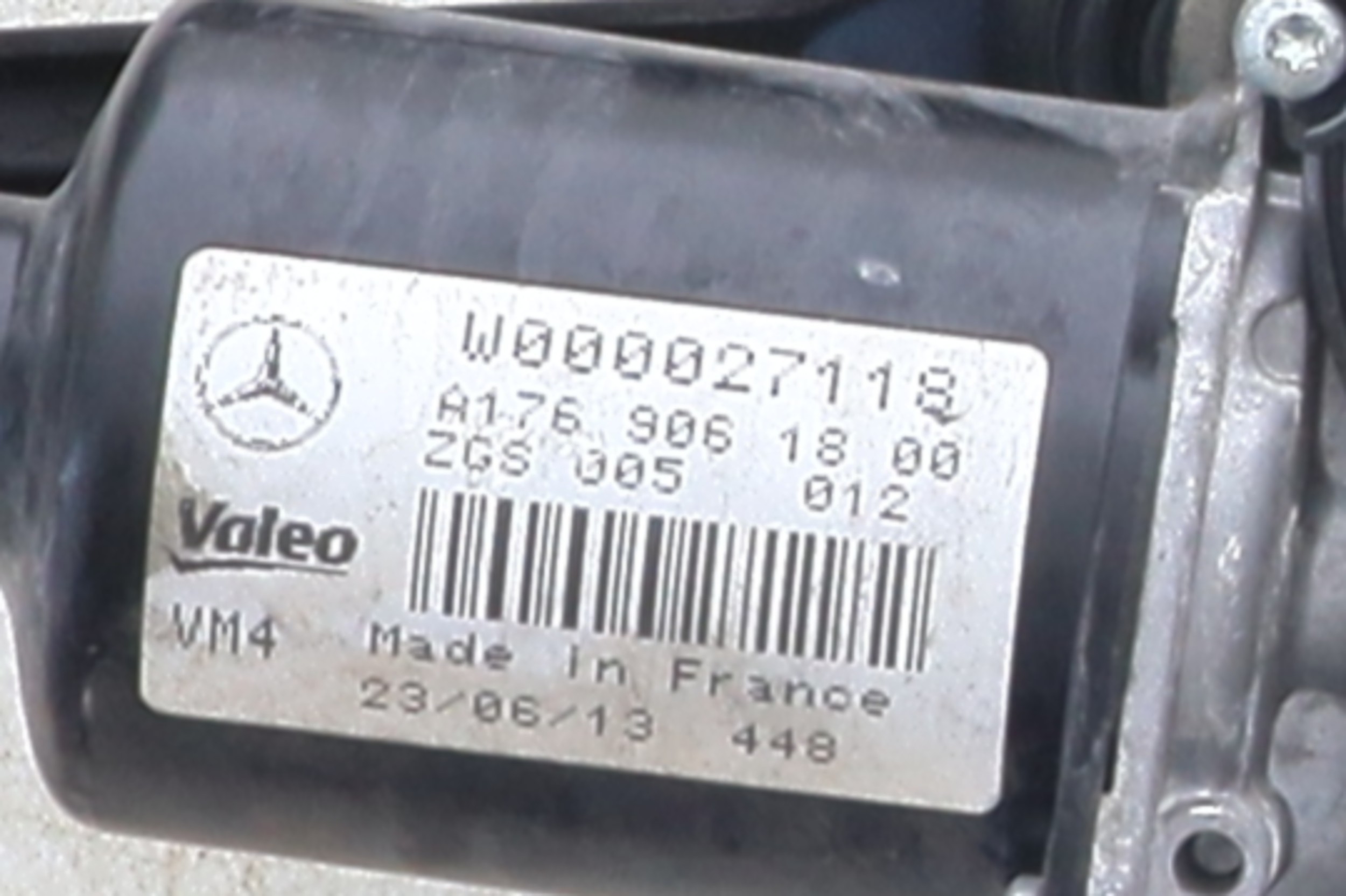 Moteur essuie glace avant pour MERCEDES CLASSE A 176 PHASE 1 Moteur essuie glace avant pour MERCEDES CLASSE A 176 PHASE 1
