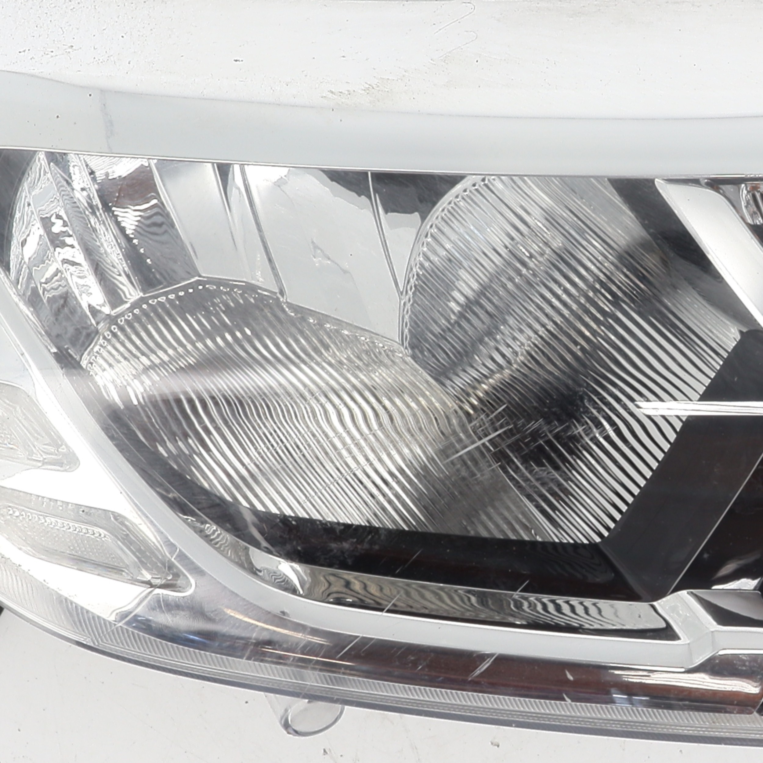 Optique avant principal droit (feux)(phare) pour DACIA LOGAN MCV 2 PHASE 2 BREAK Optique avant principal droit (feux)(phare) pour DACIA LOGAN MCV 2 PHASE 2 BREAK