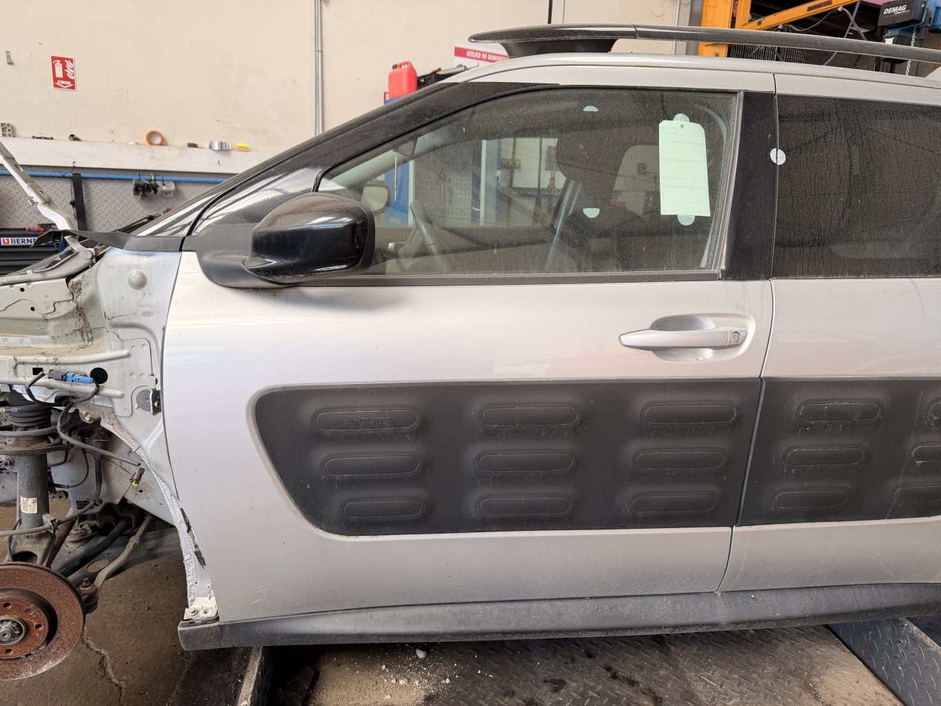 Porte avant gauche pour CITROEN C4 CACTUS Porte avant gauche pour CITROEN C4 CACTUS