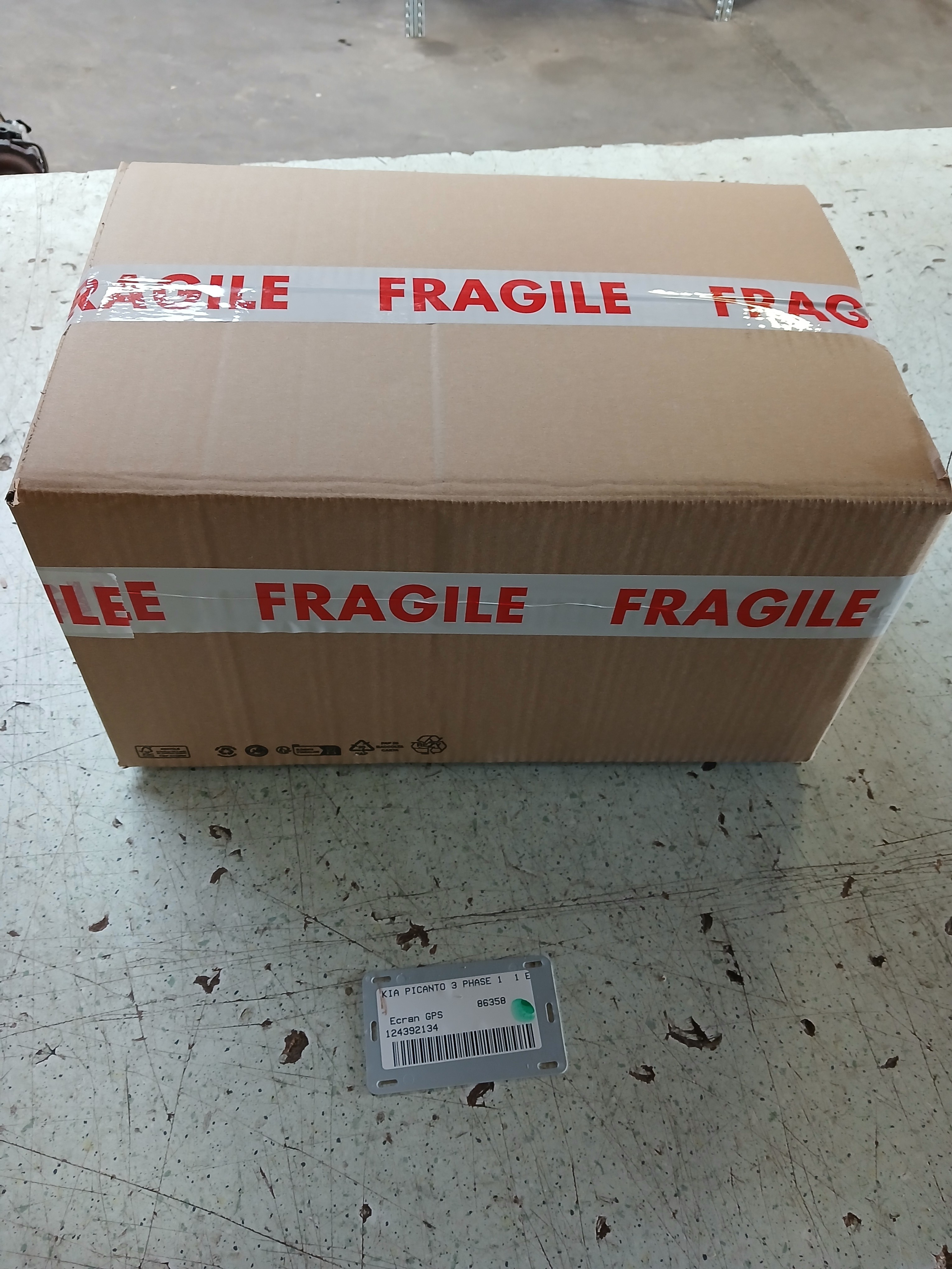 Ecran GPS pour KIA PICANTO 3 PHASE 1 Ecran GPS pour KIA PICANTO 3 PHASE 1