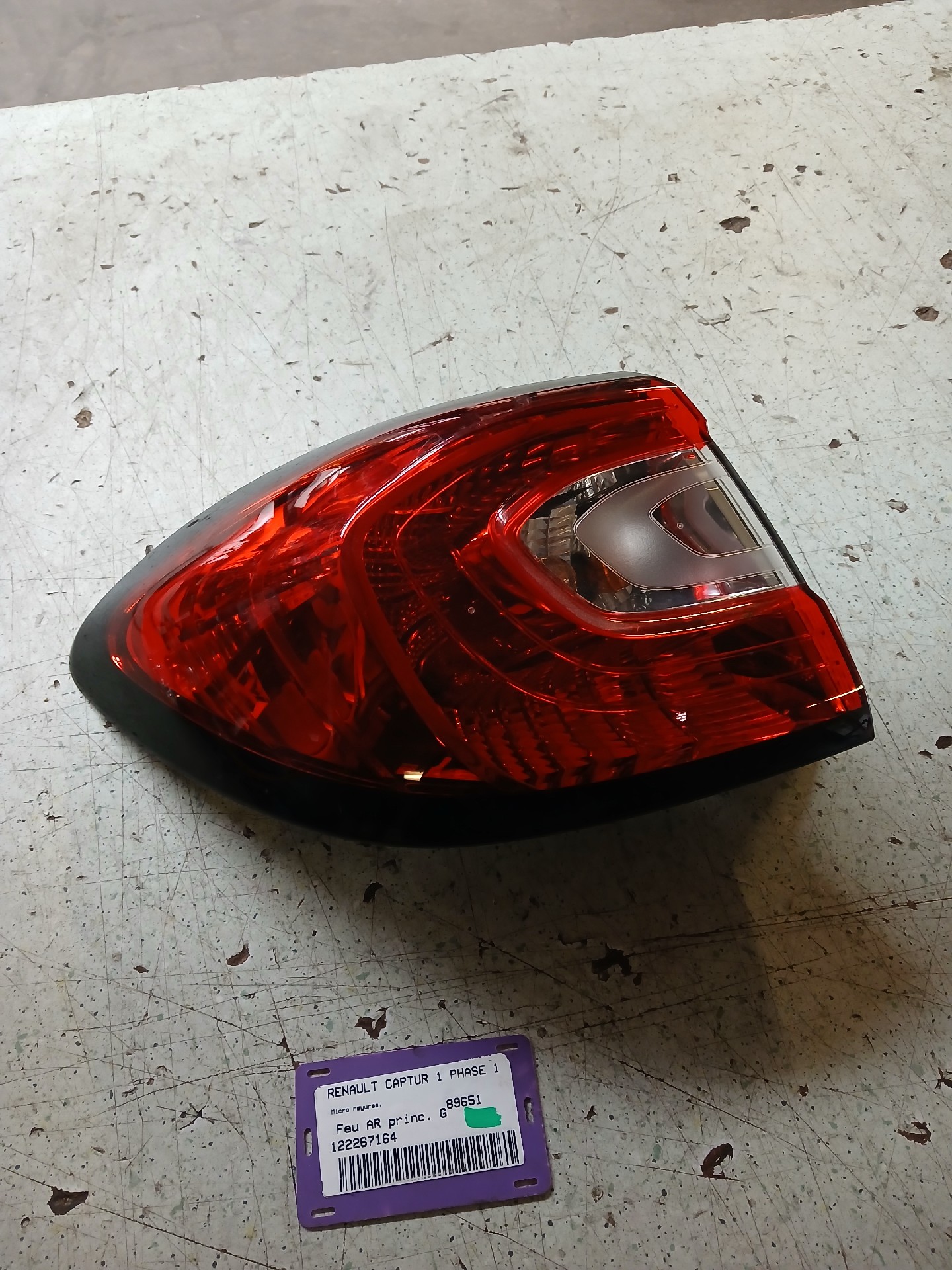 Feu arriere principal gauche (feux) pour RENAULT CAPTUR 1 PHASE 1 Feu arriere principal gauche (feux) pour RENAULT CAPTUR 1 PHASE 1