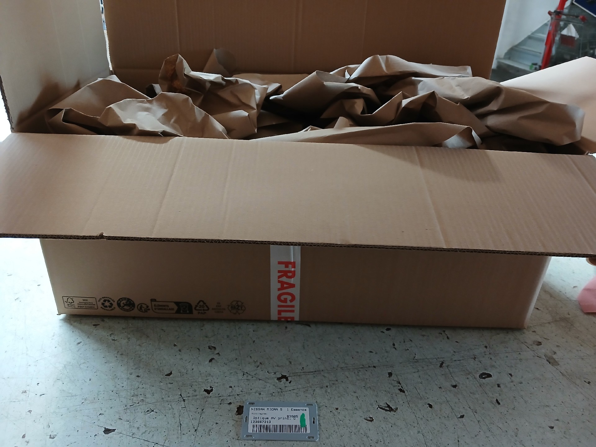 Optique avant principal droit (feux)(phare) pour NISSAN MICRA 5 Optique avant principal droit (feux)(phare) pour NISSAN MICRA 5